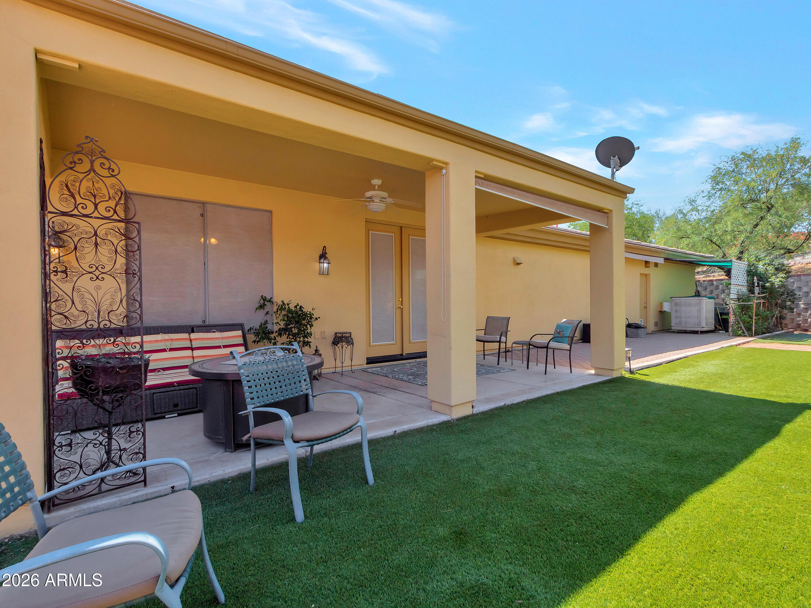 COLDWATER CANYON - Residential