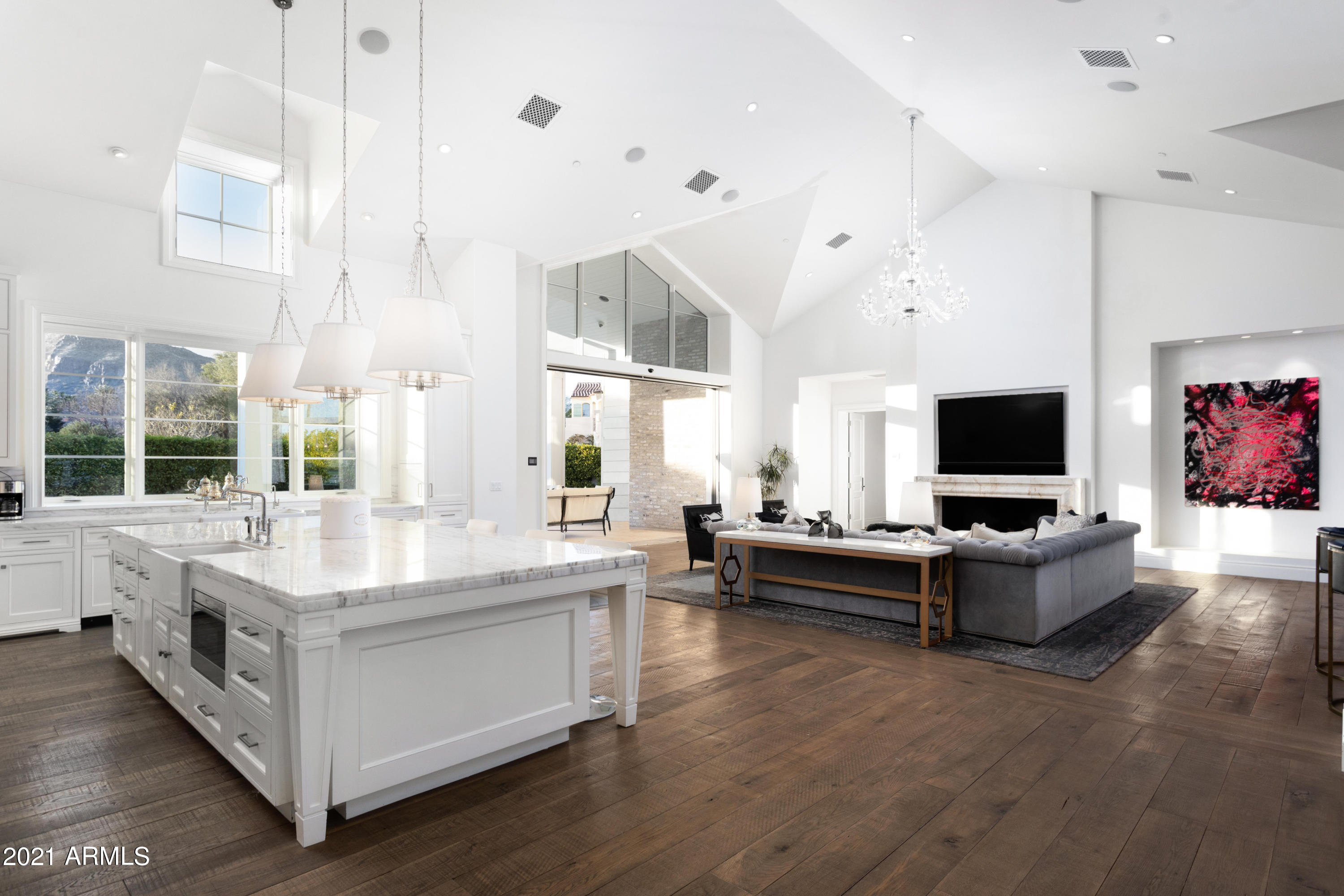 MOUNTAIN VIEW - Residential