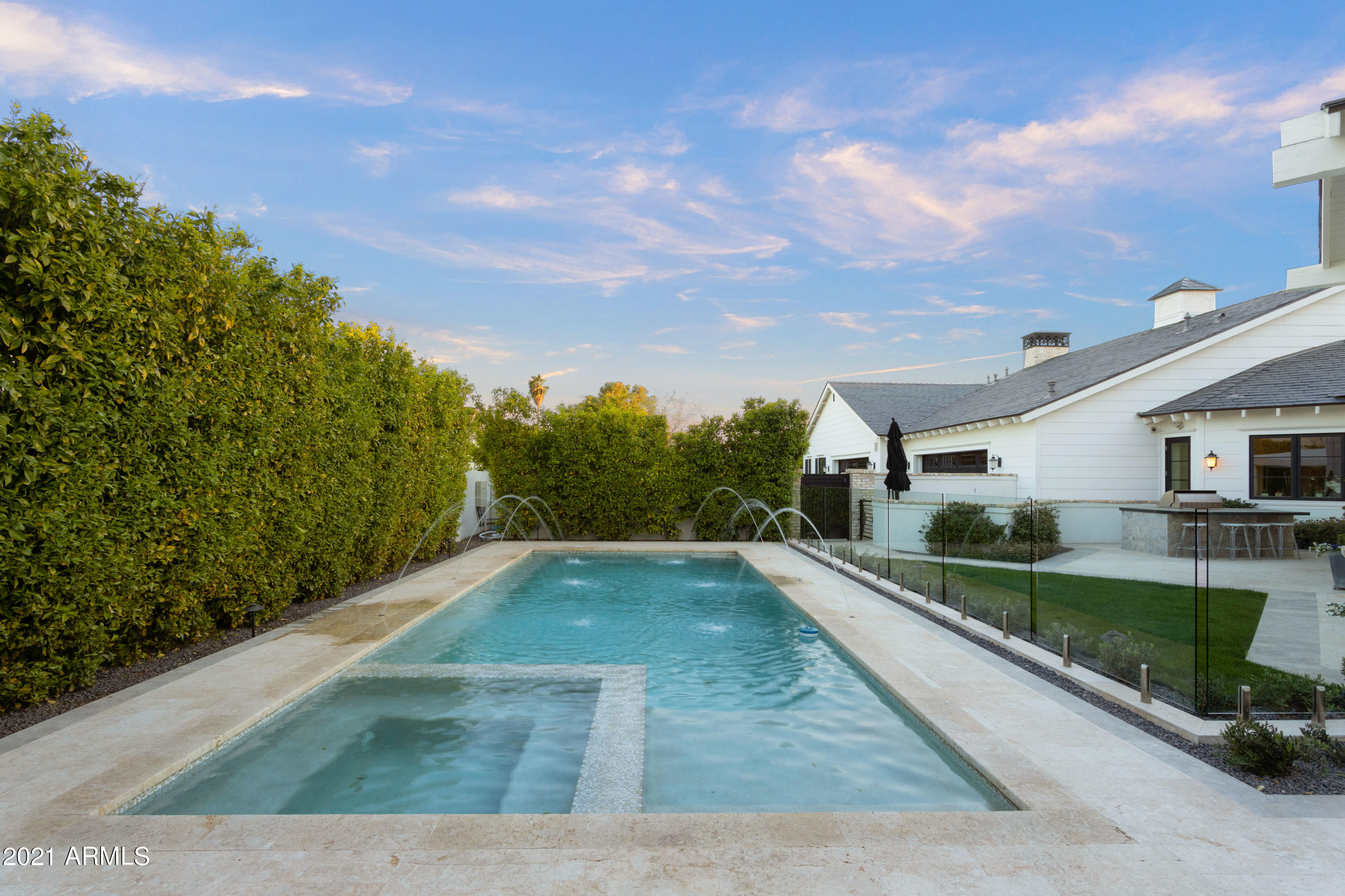 MOUNTAIN VIEW - Residential