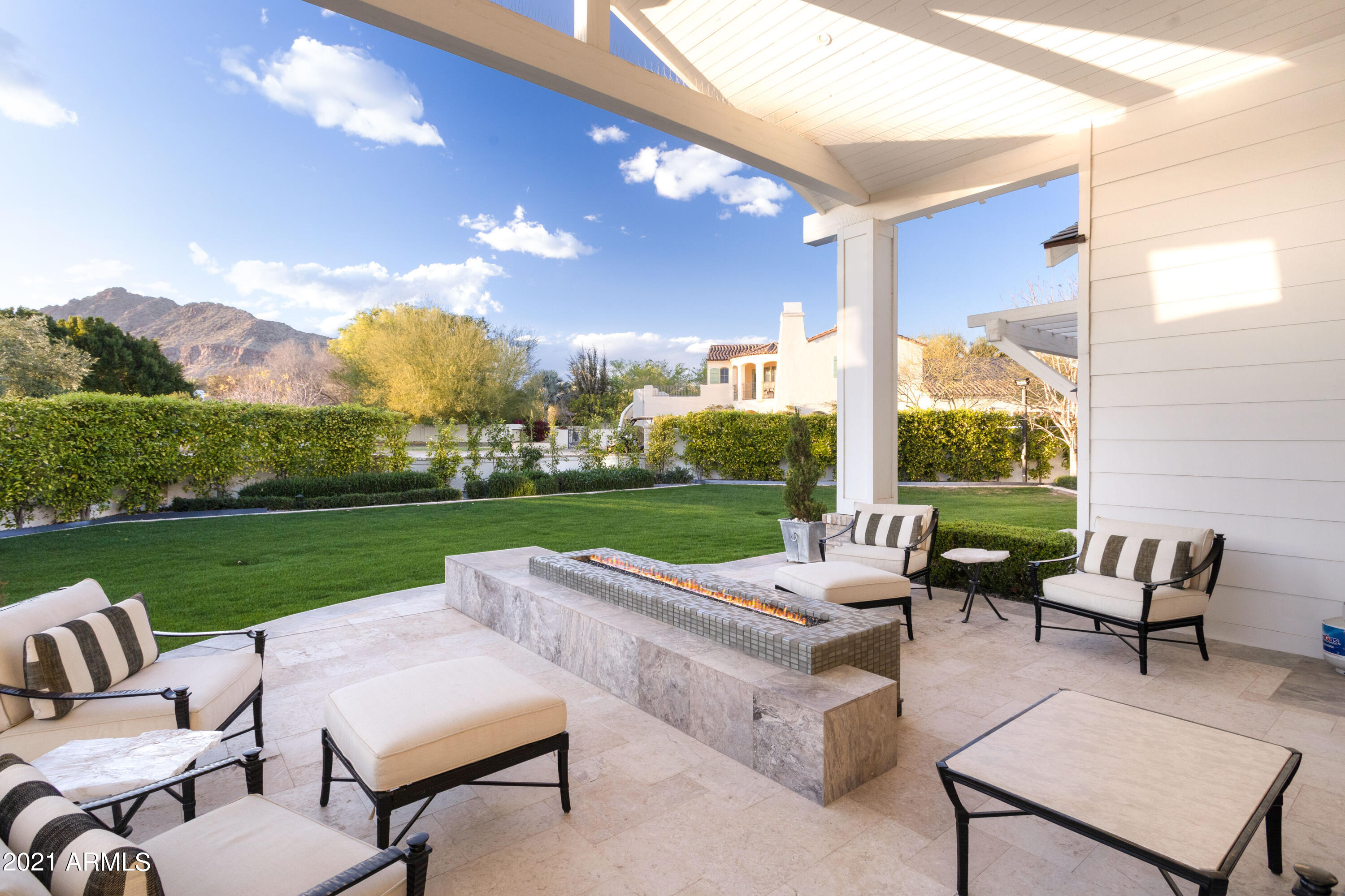 MOUNTAIN VIEW - Residential