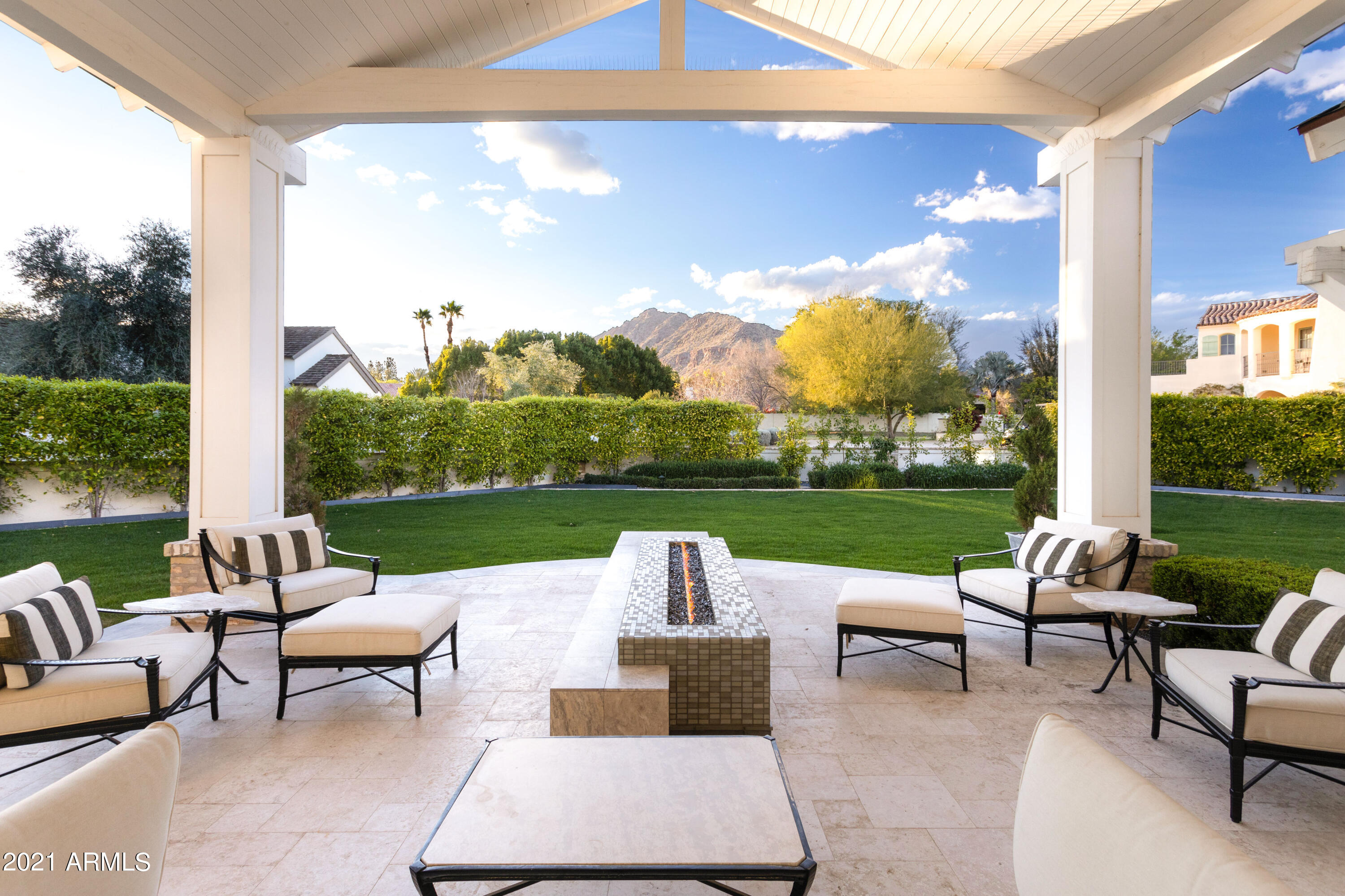 MOUNTAIN VIEW - Residential