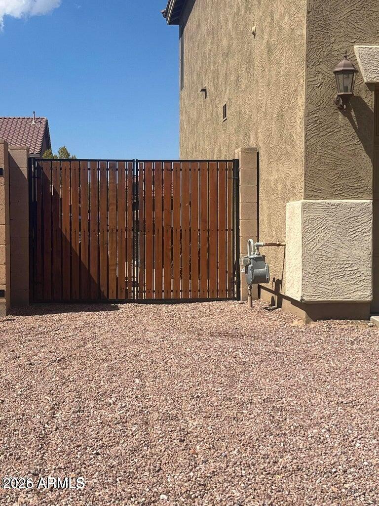 DOBBINS CREEK - Residential Lease