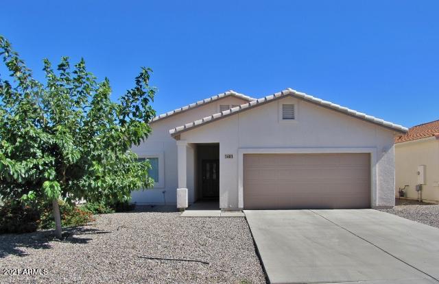 This 3BR/2BA/2CG, 1570 sq.ft. home on a corner lot is centrally located in Sierra Vista, AZ minutes from Ft. Huachuca, shopping and schools. The open floor plan includes a kitchen island, large bedrooms and a huge great room. The yards are fully landscaped and low maintenance. Call today.