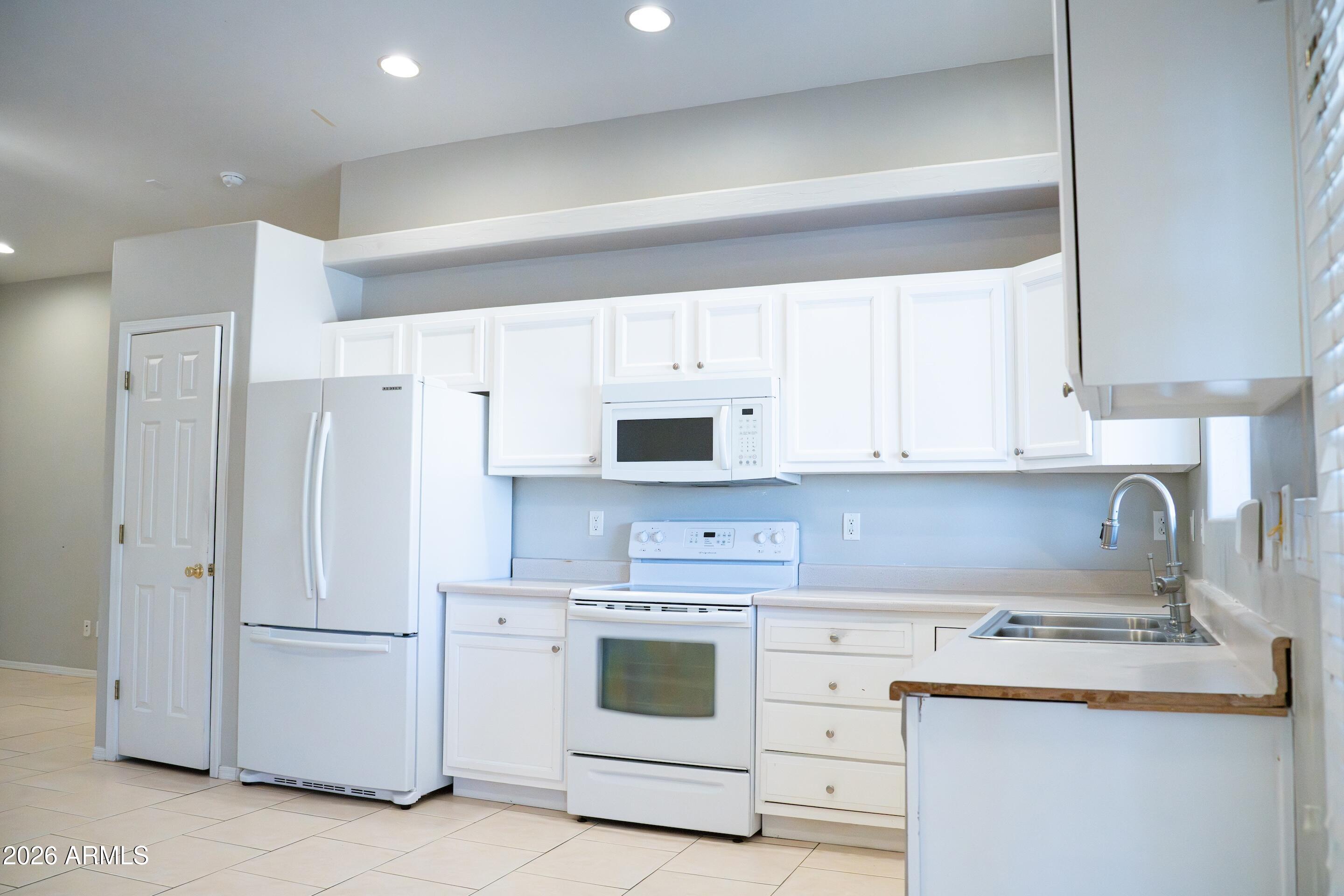 ARIZONA CITY UNIT SIX - Residential