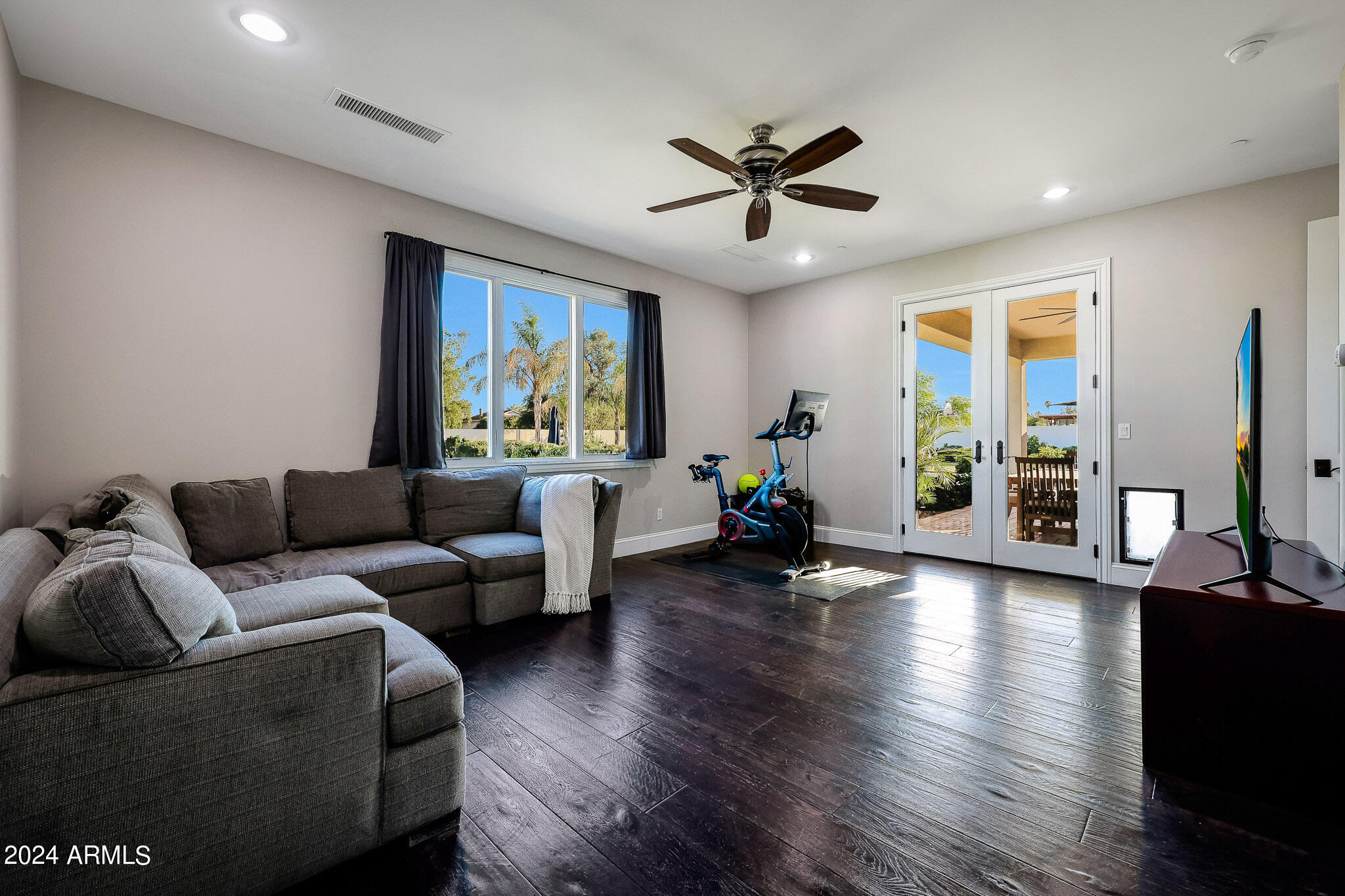 SUNBURST FARMS EAST 5 - Residential