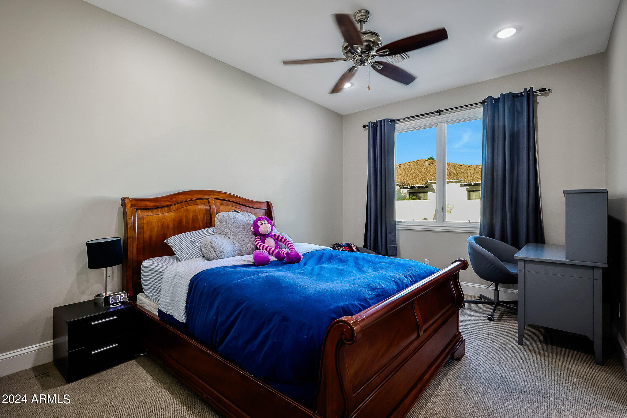 SUNBURST FARMS EAST 5 - Residential