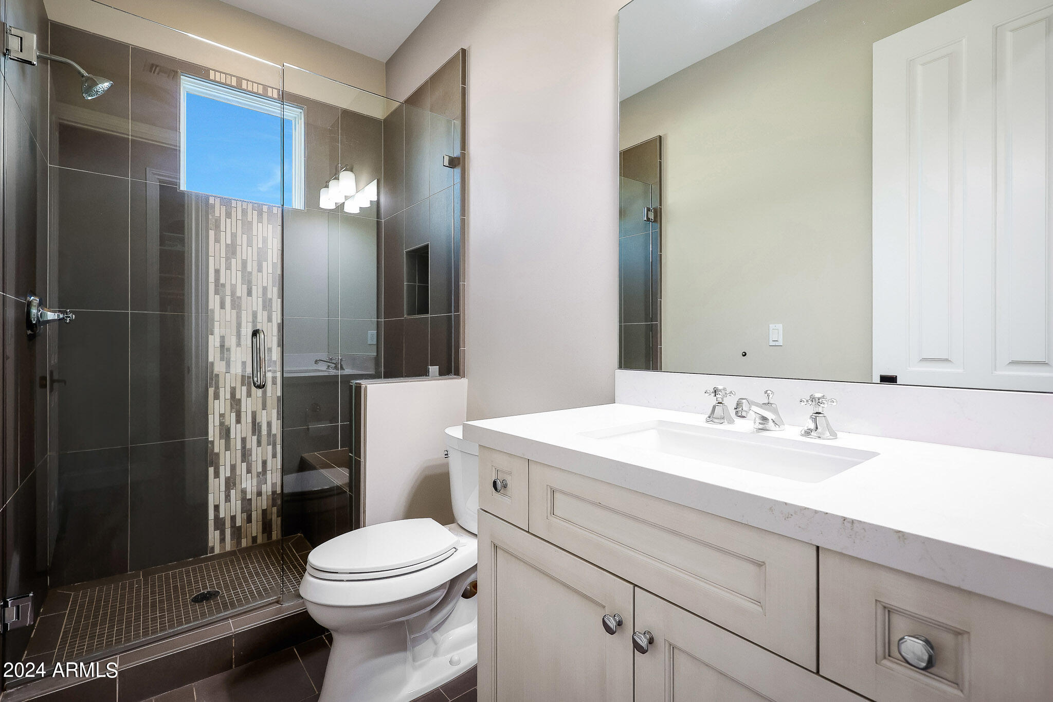 SUNBURST FARMS EAST 5 - Residential