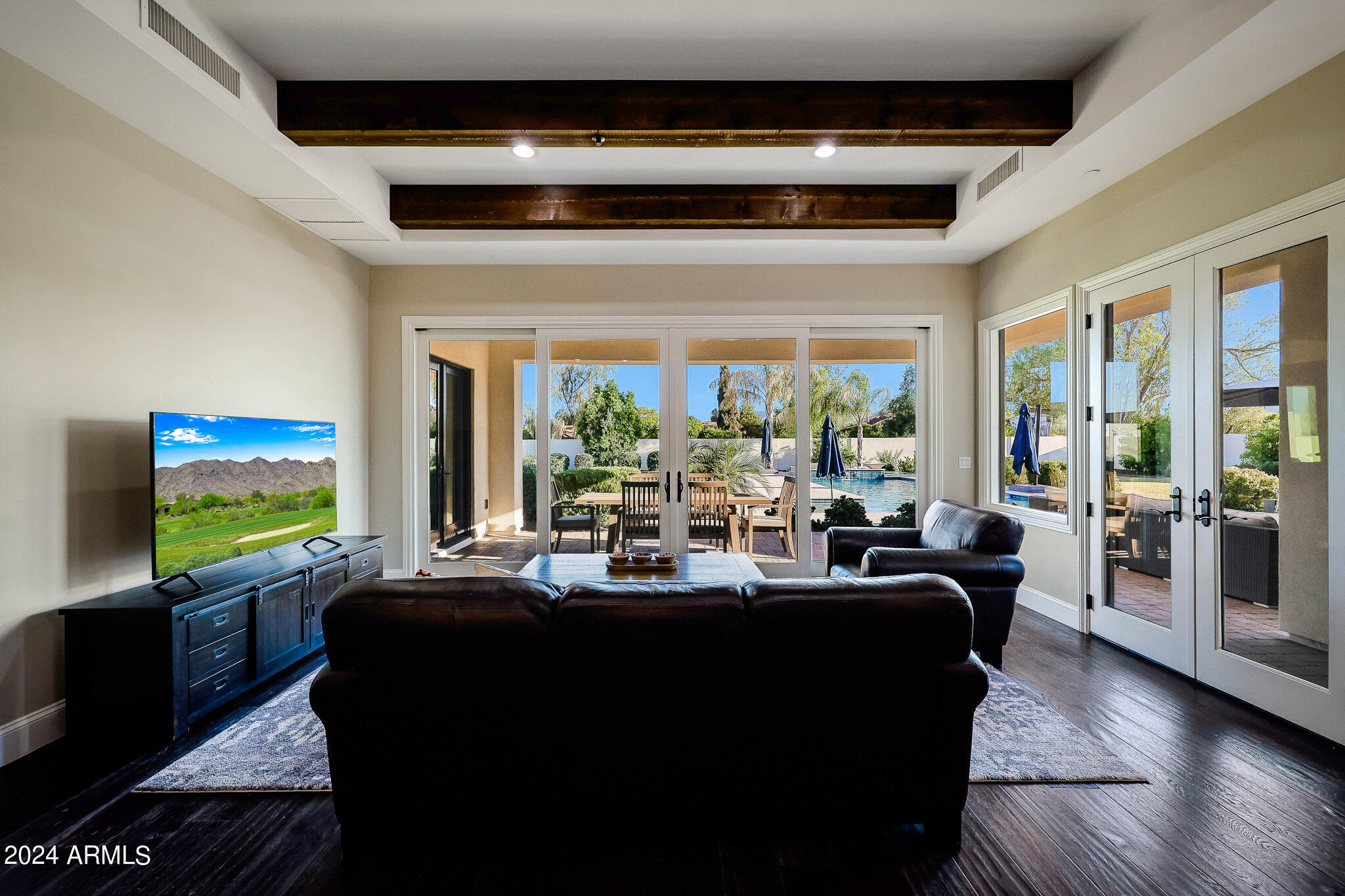 SUNBURST FARMS EAST 5 - Residential
