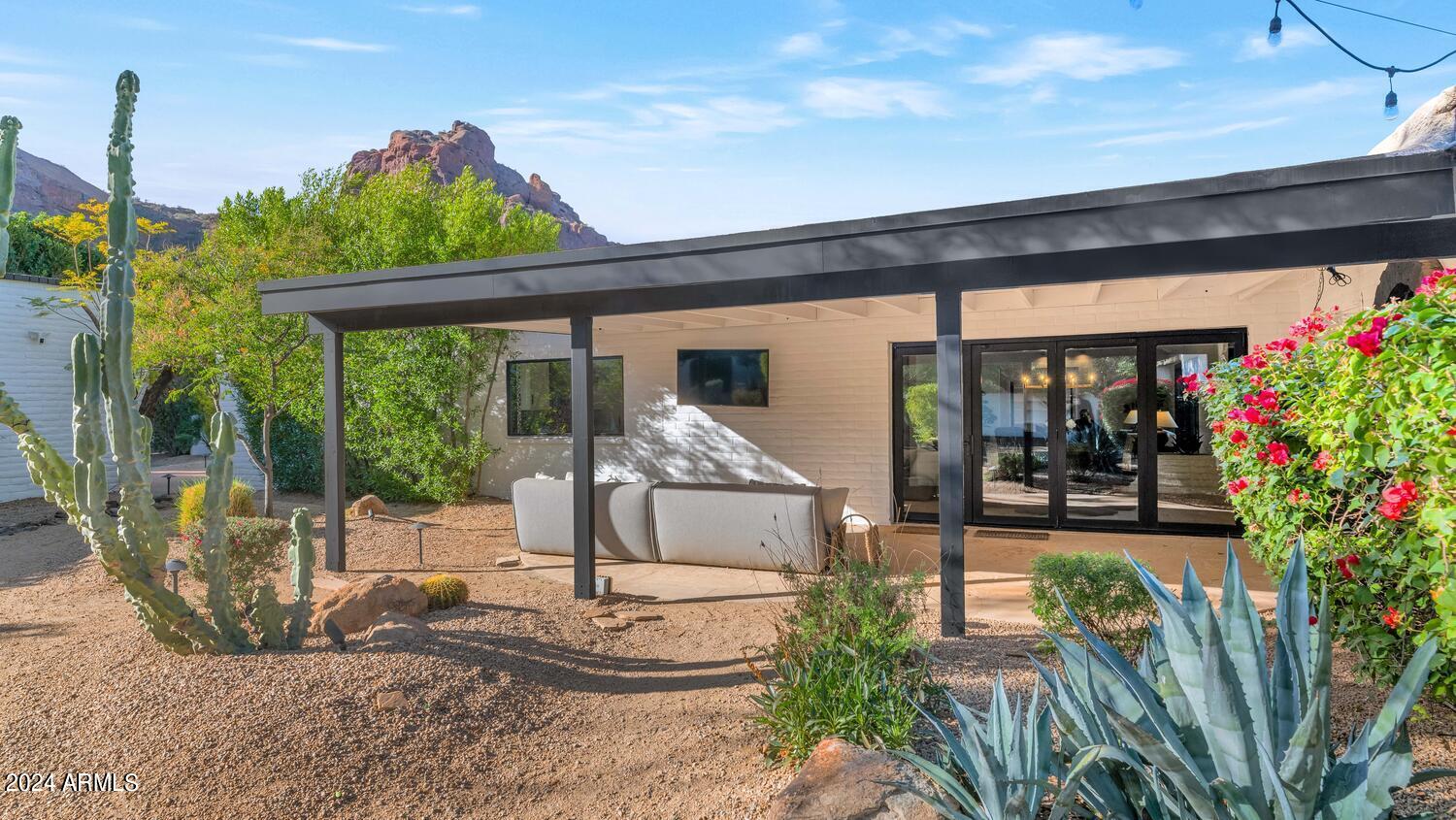 STONE CANYON EAST - Residential