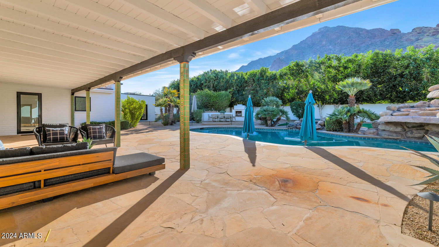 STONE CANYON EAST - Residential