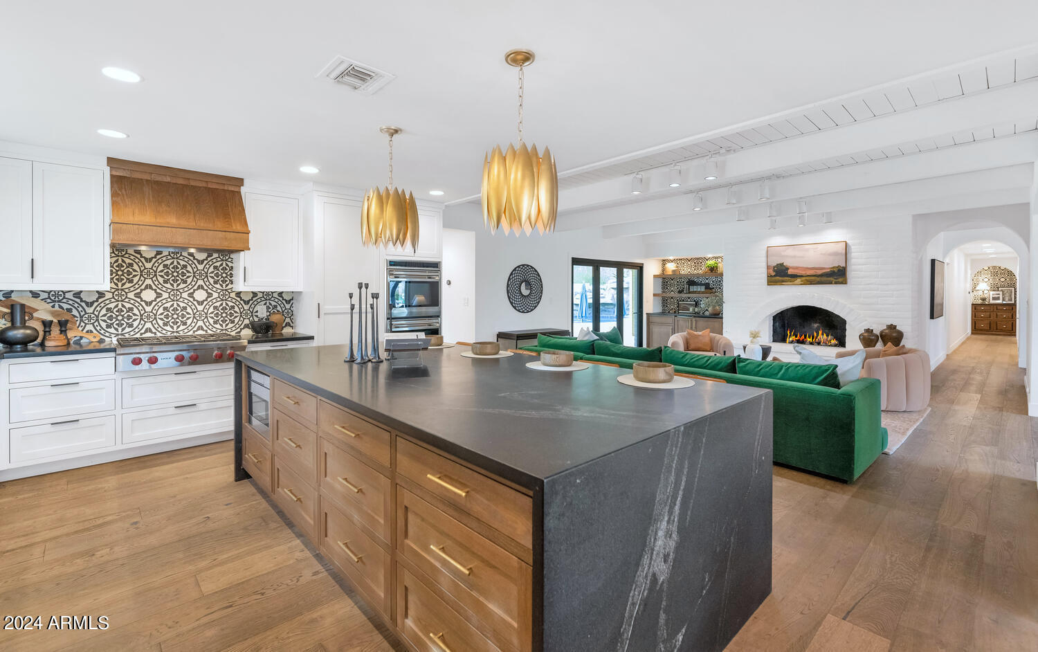 STONE CANYON EAST - Residential