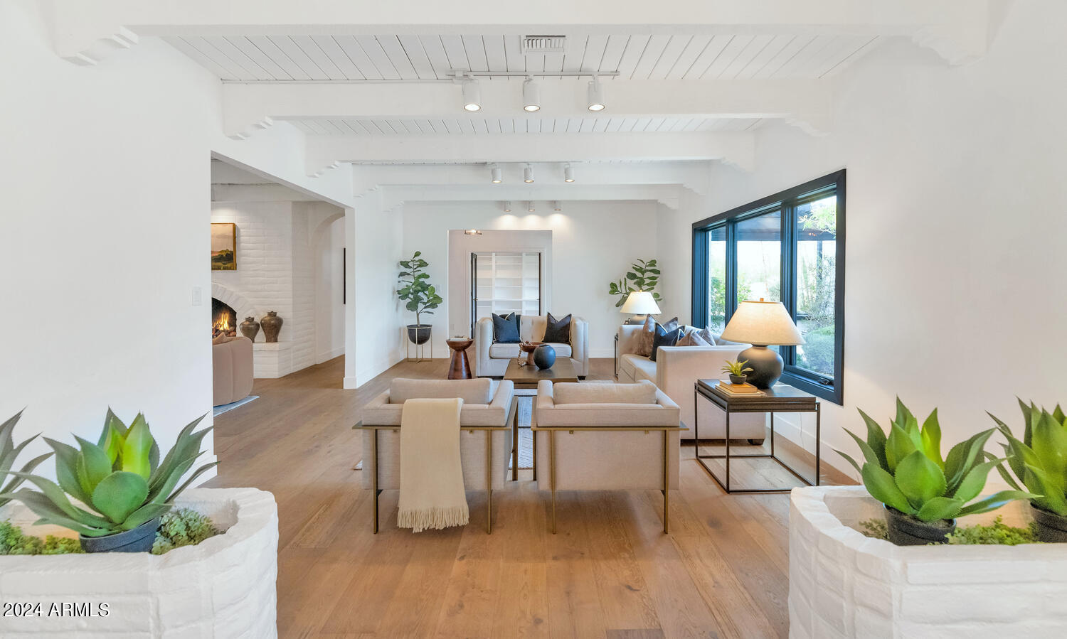 STONE CANYON EAST - Residential