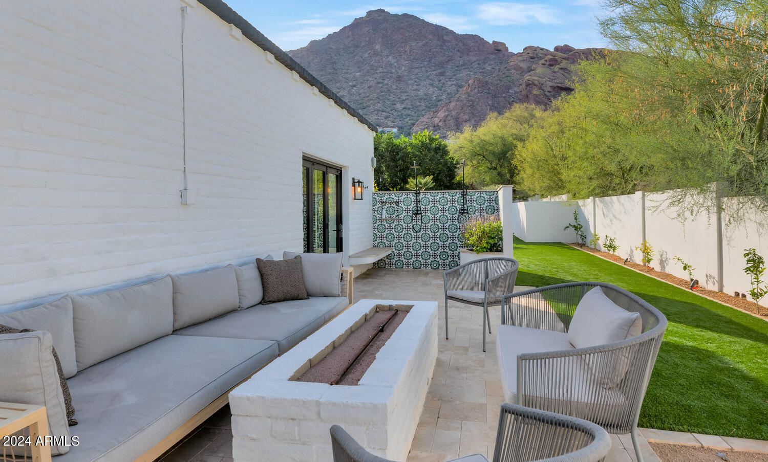 STONE CANYON EAST - Residential