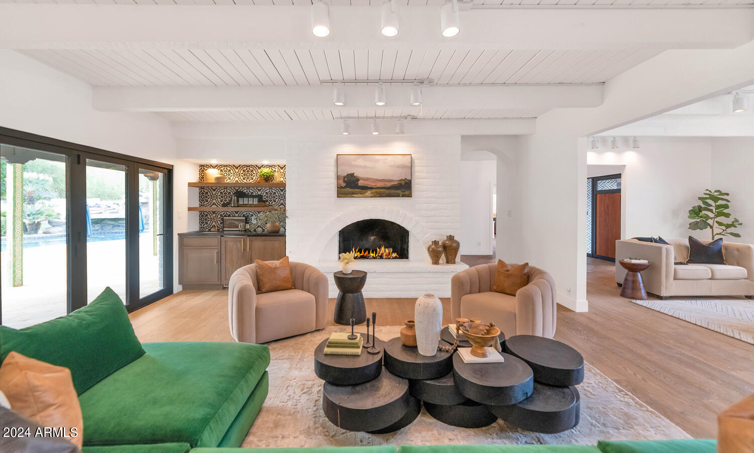 STONE CANYON EAST - Residential