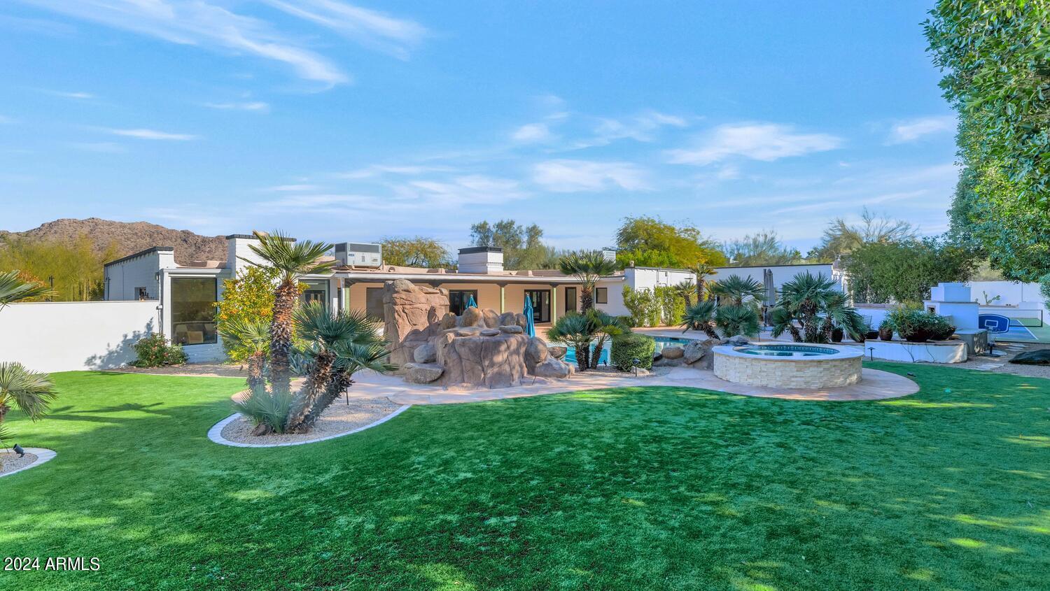 STONE CANYON EAST - Residential