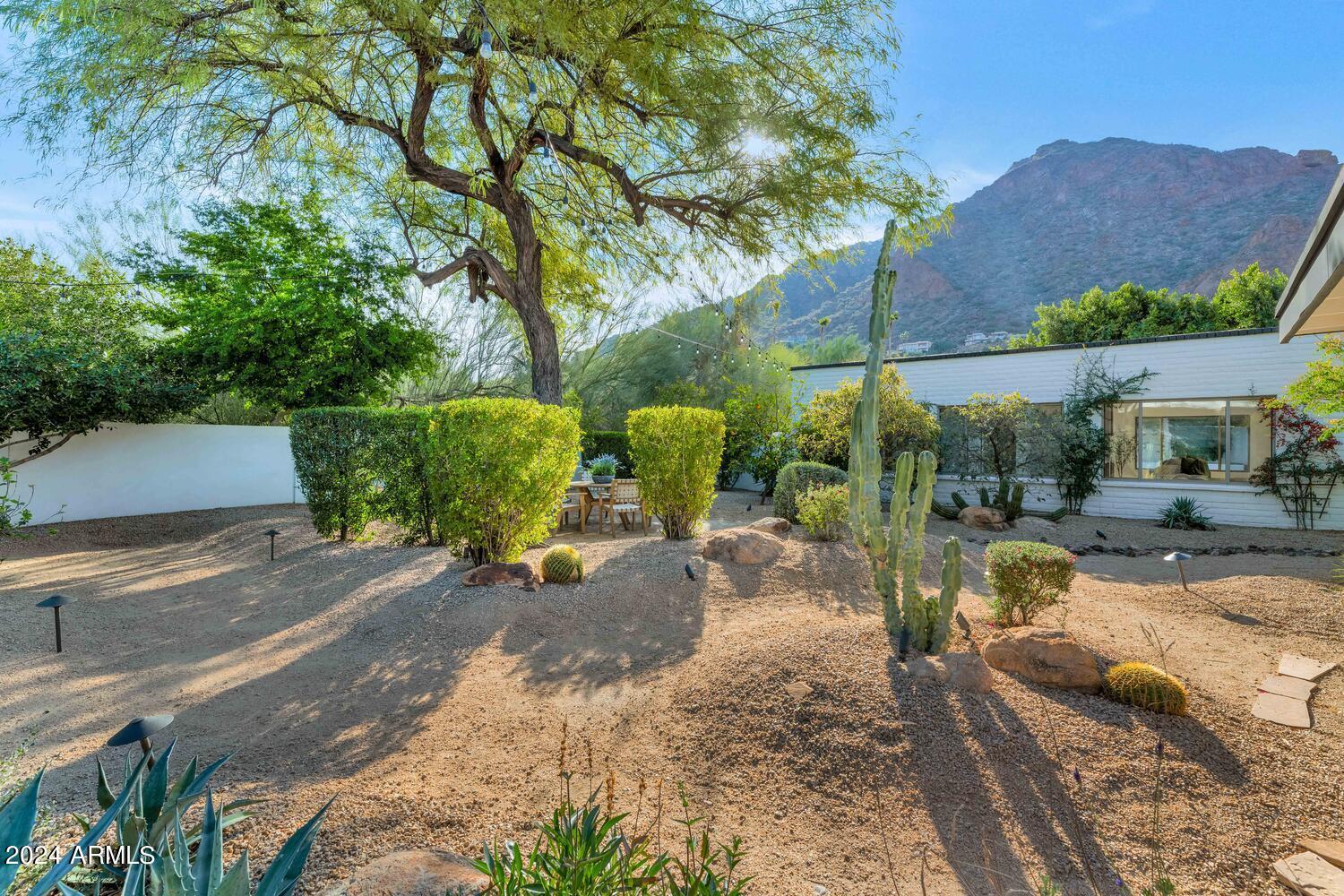 STONE CANYON EAST - Residential