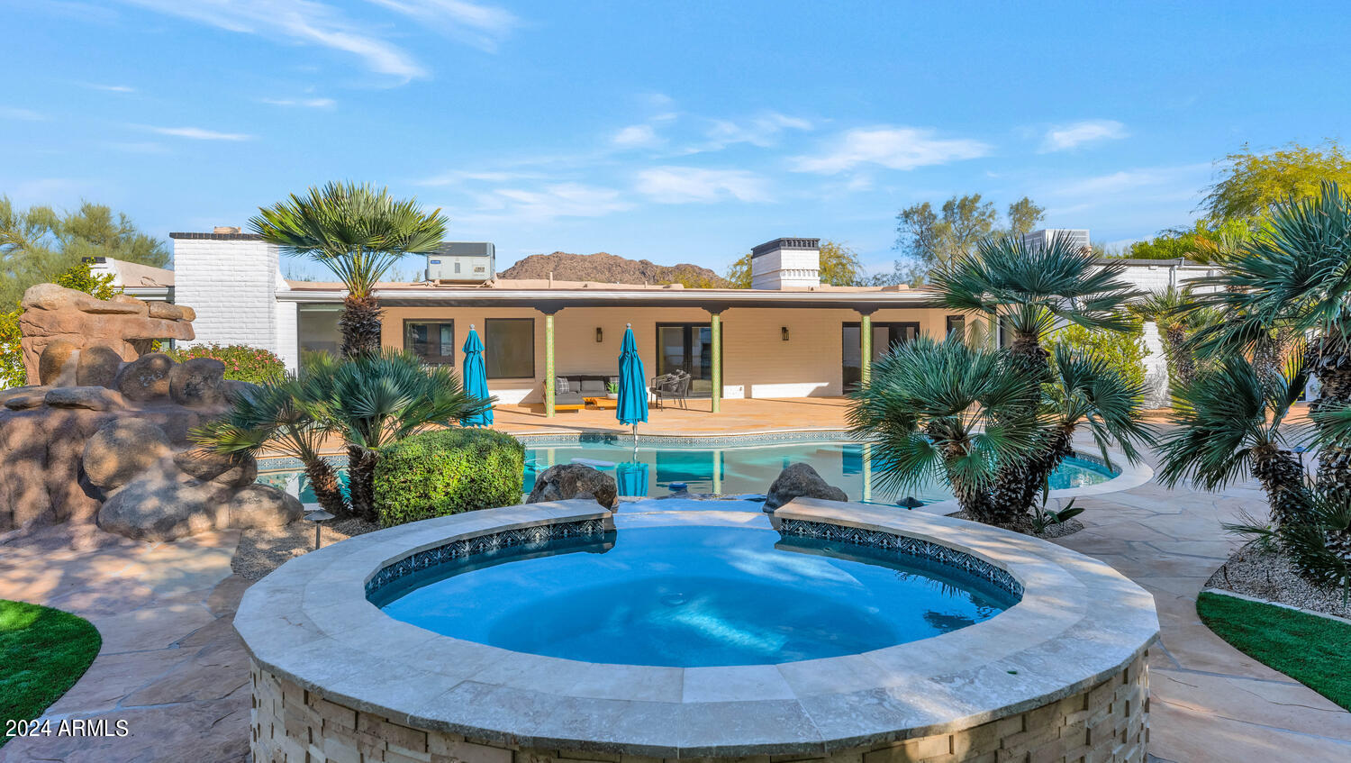 STONE CANYON EAST - Residential