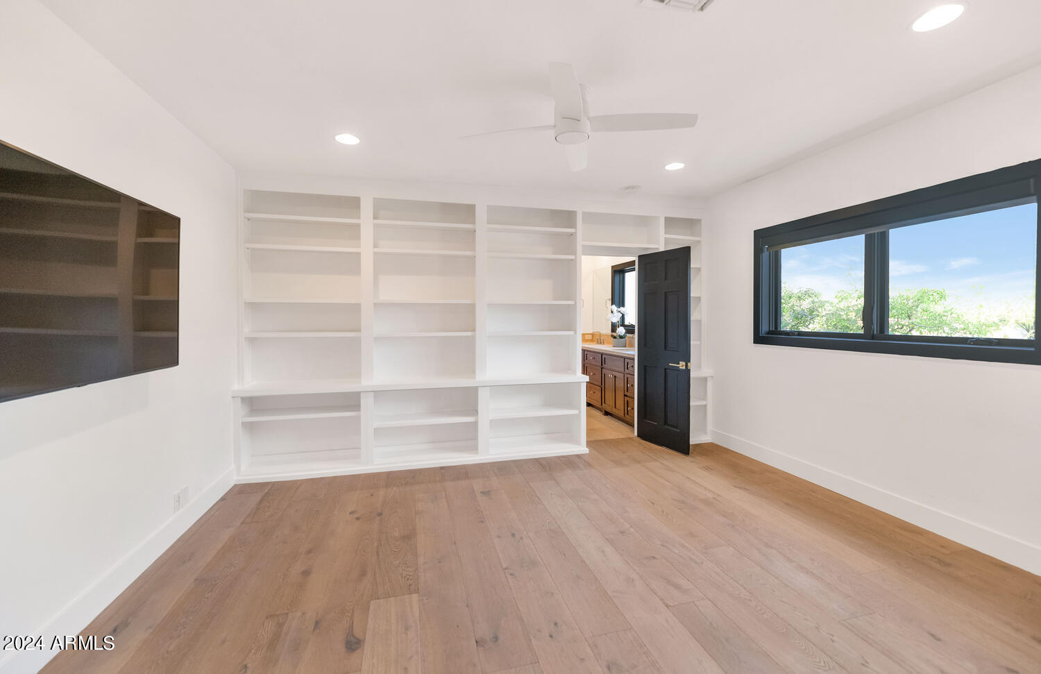 STONE CANYON EAST - Residential