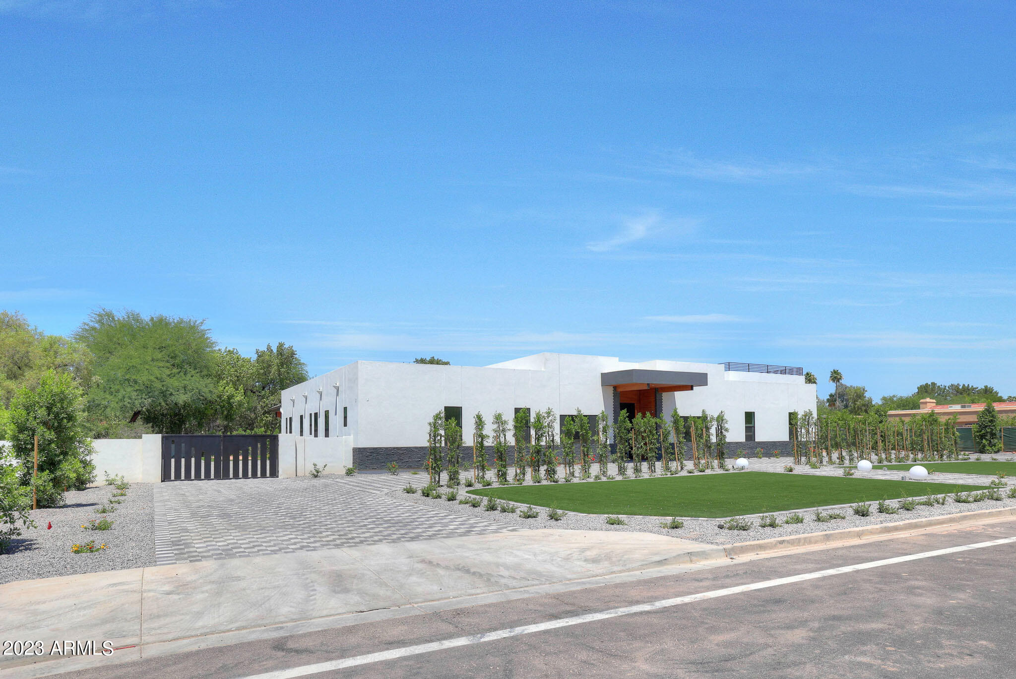 CACTUS VILLAS - Residential