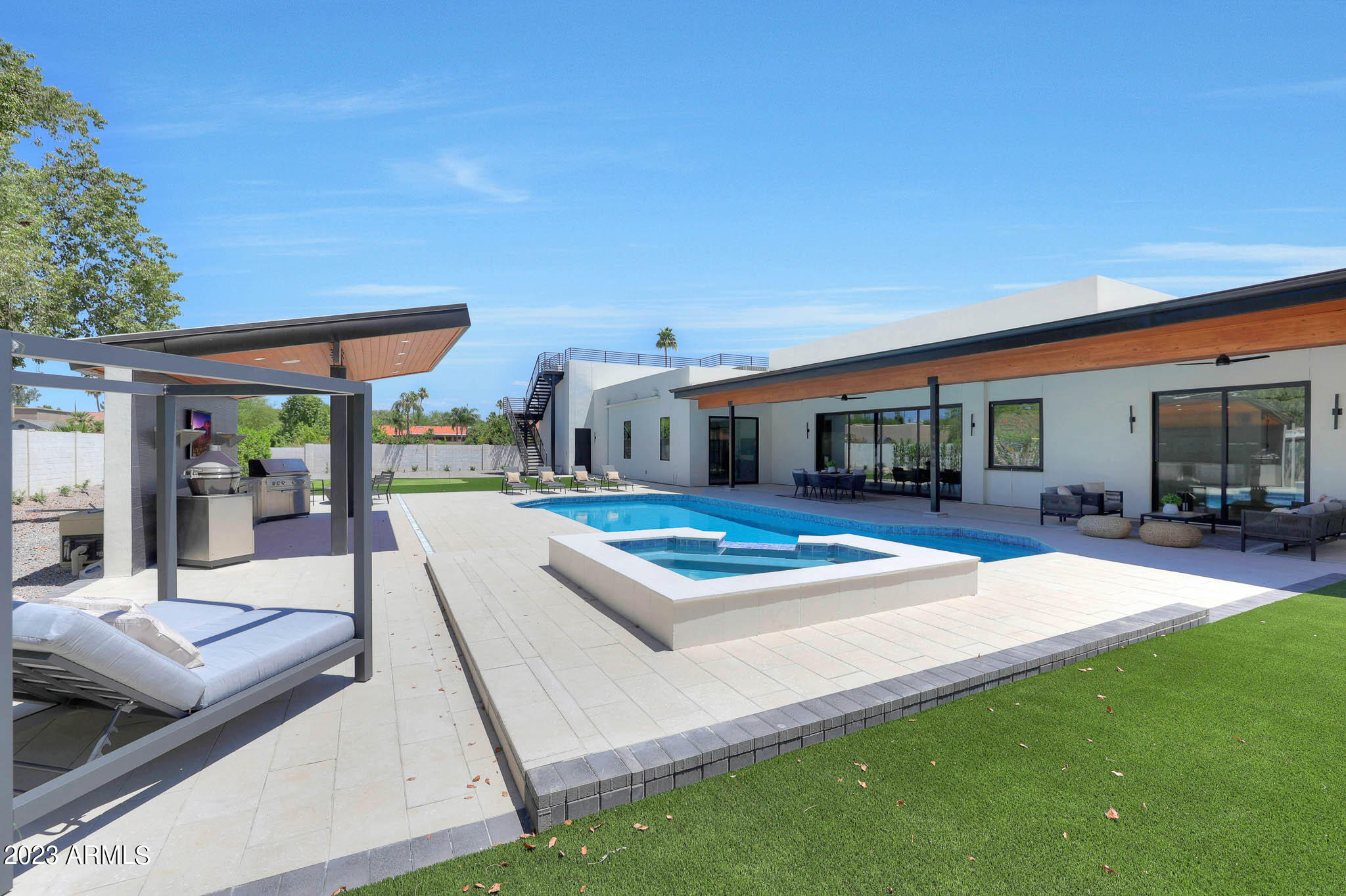 CACTUS VILLAS - Residential