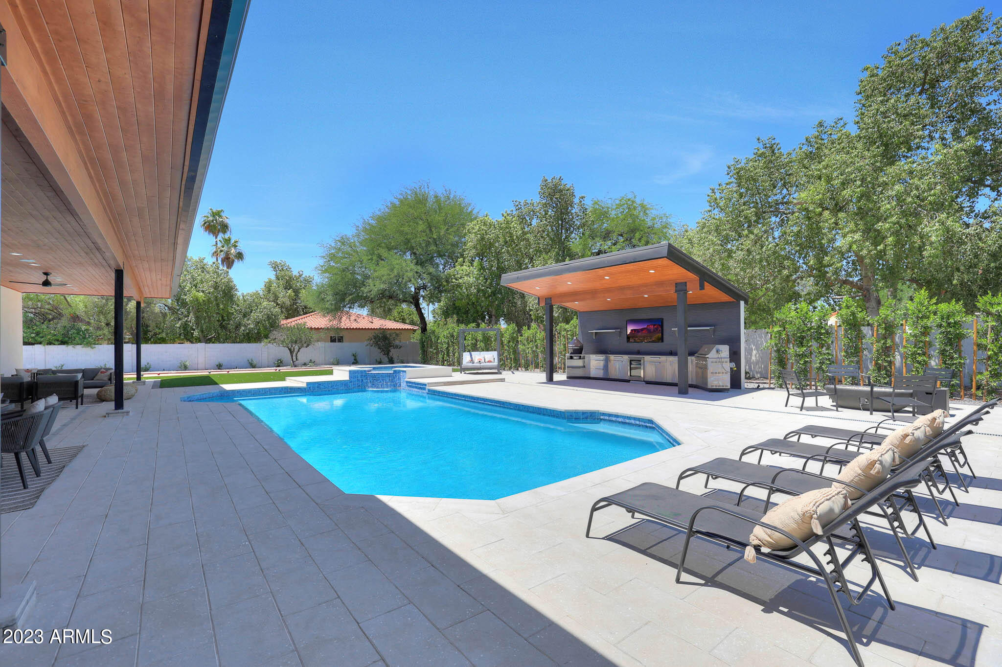 CACTUS VILLAS - Residential