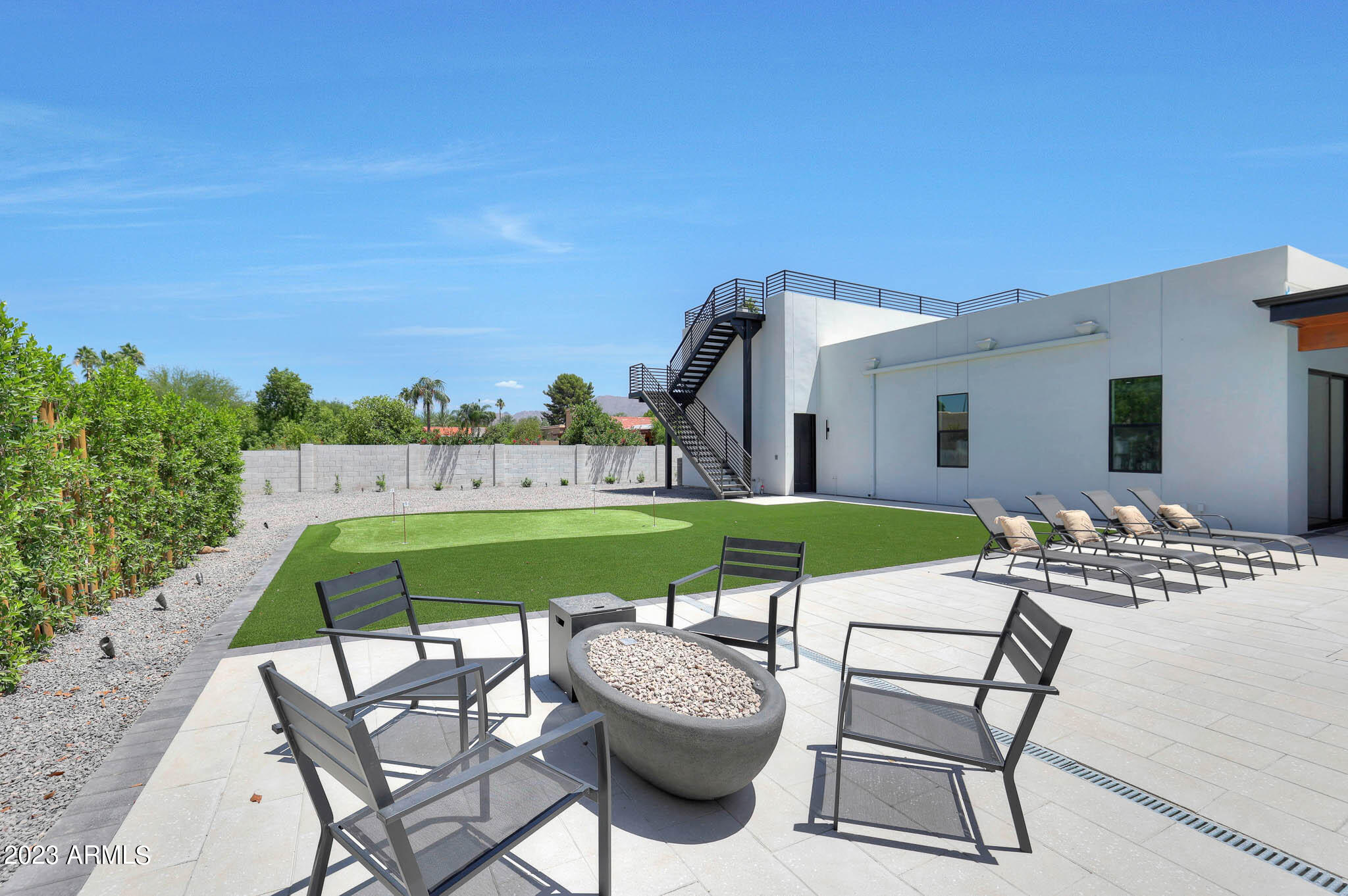 CACTUS VILLAS - Residential