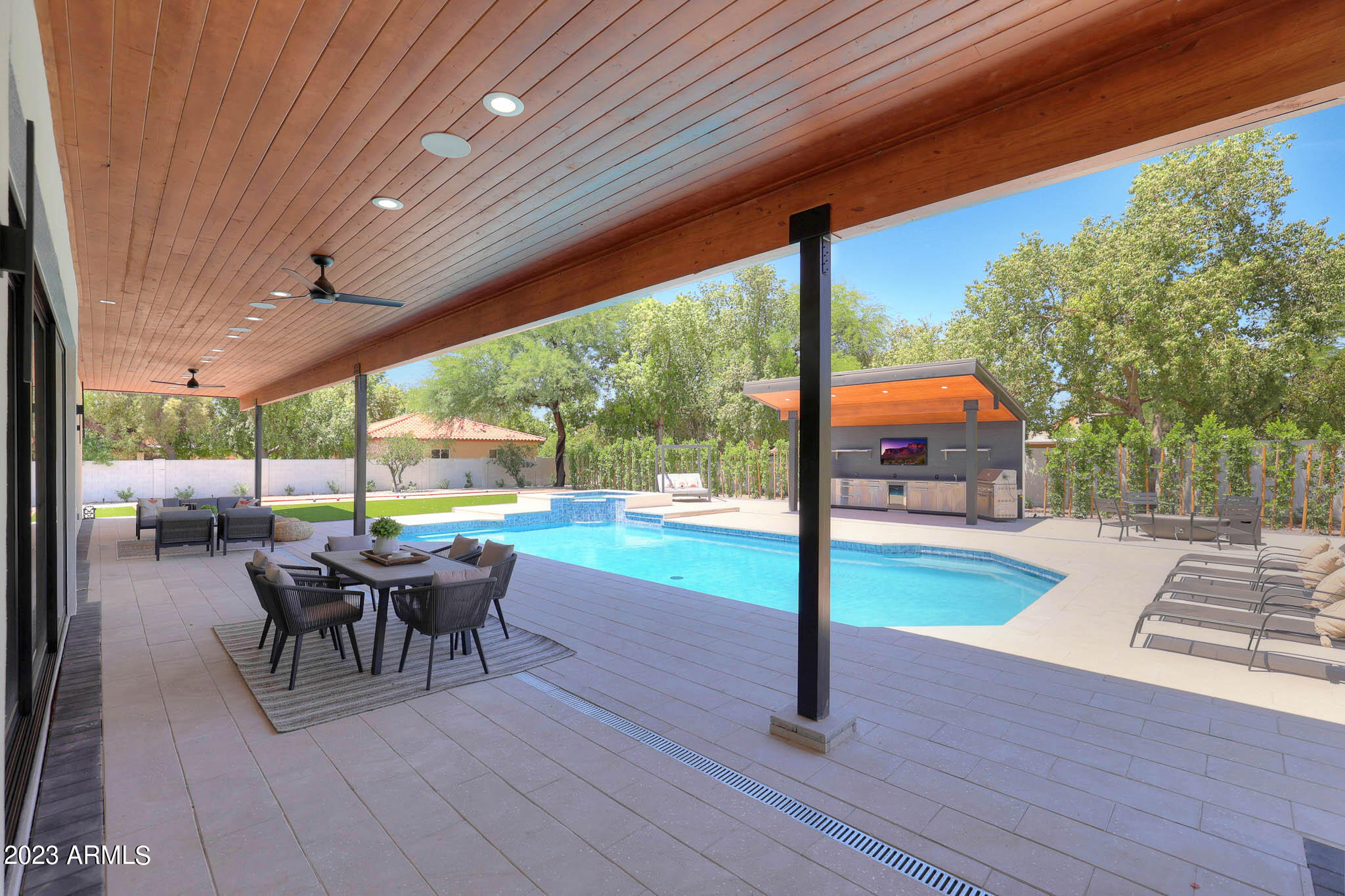 CACTUS VILLAS - Residential