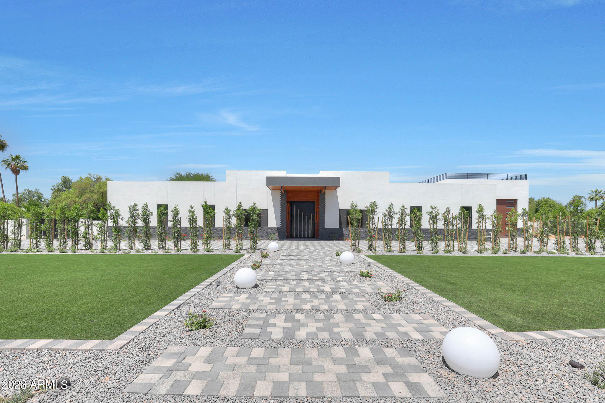 CACTUS VILLAS - Residential