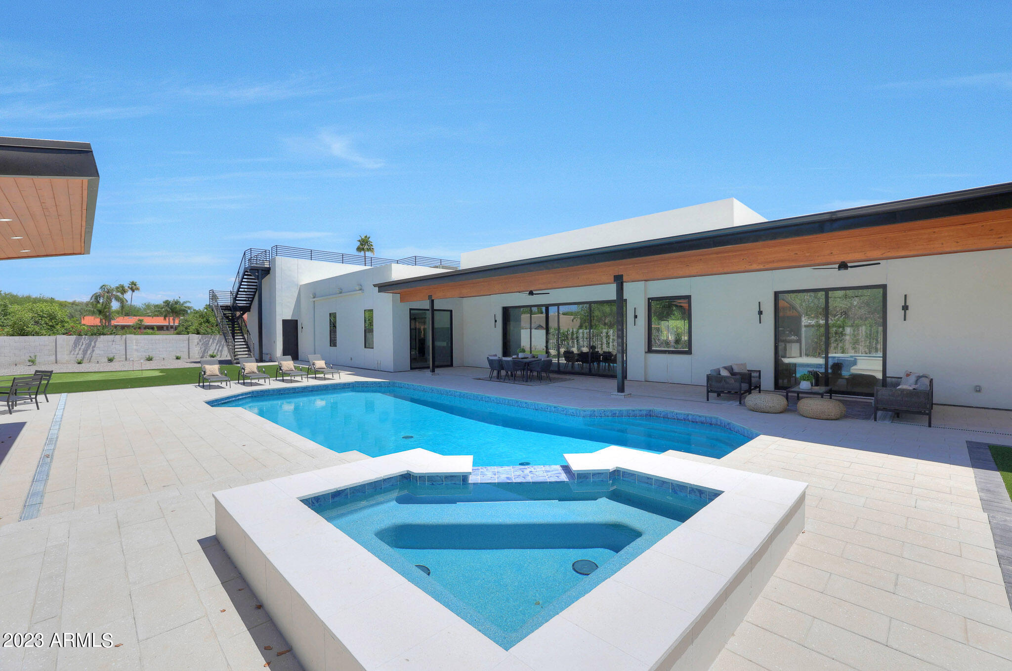 CACTUS VILLAS - Residential