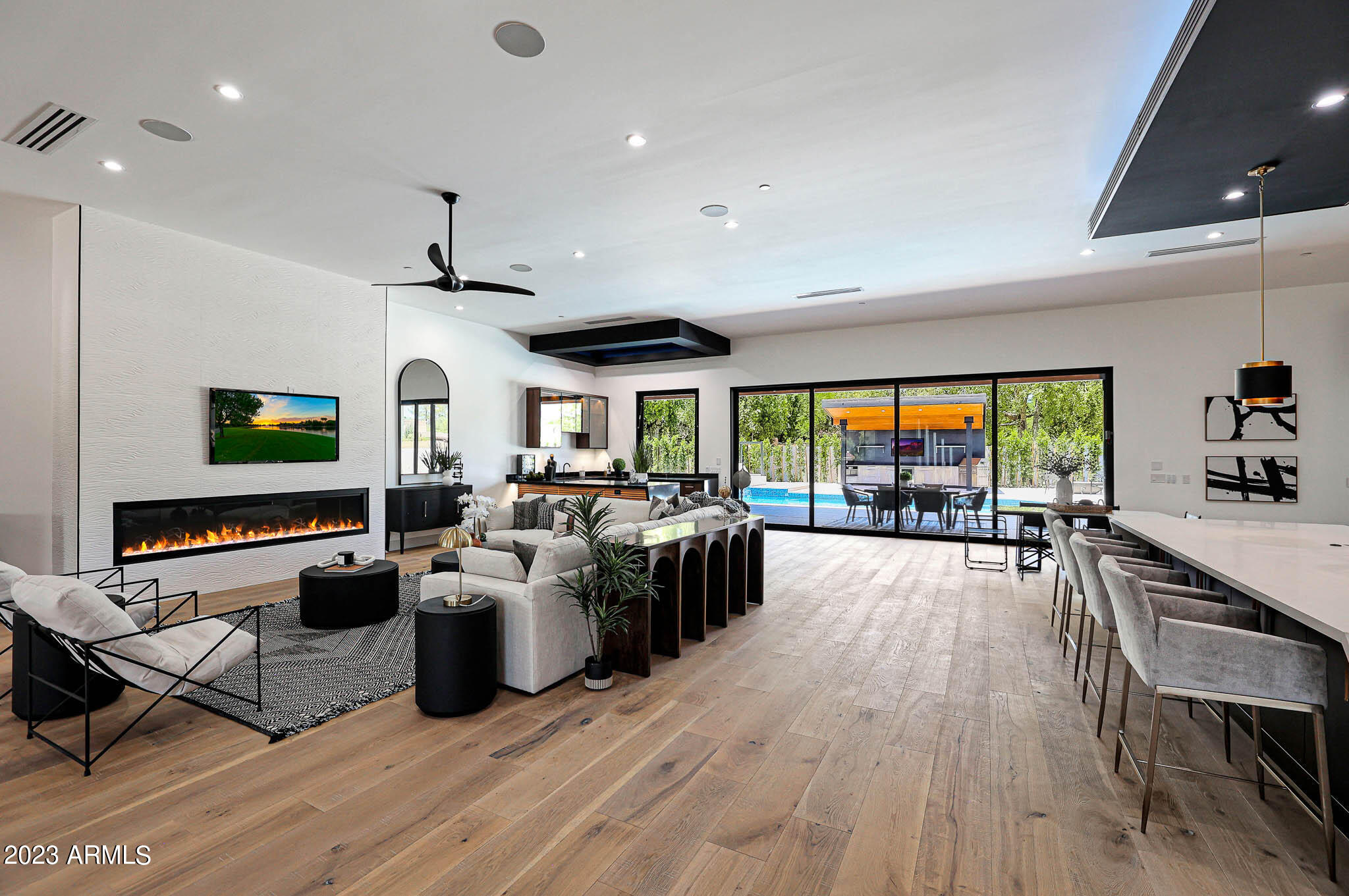 CACTUS VILLAS - Residential