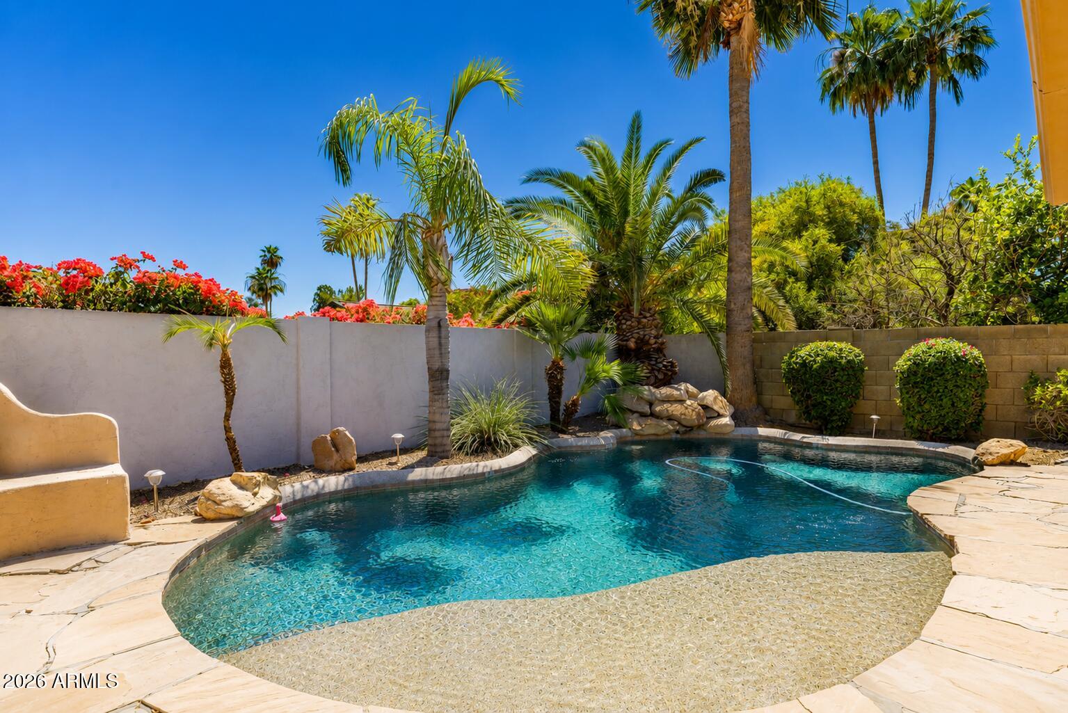 COUNTRY TRACE - Residential