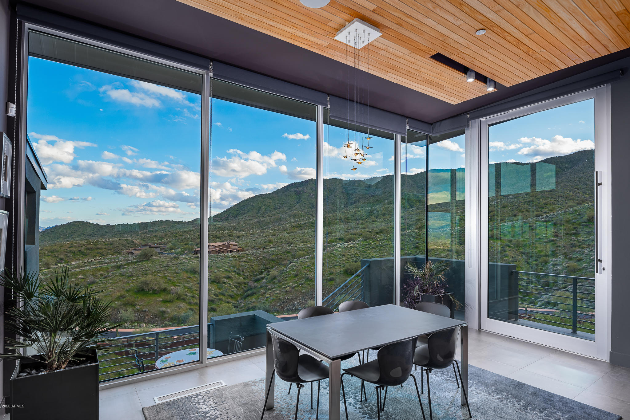 EAGLES NEST - Residential