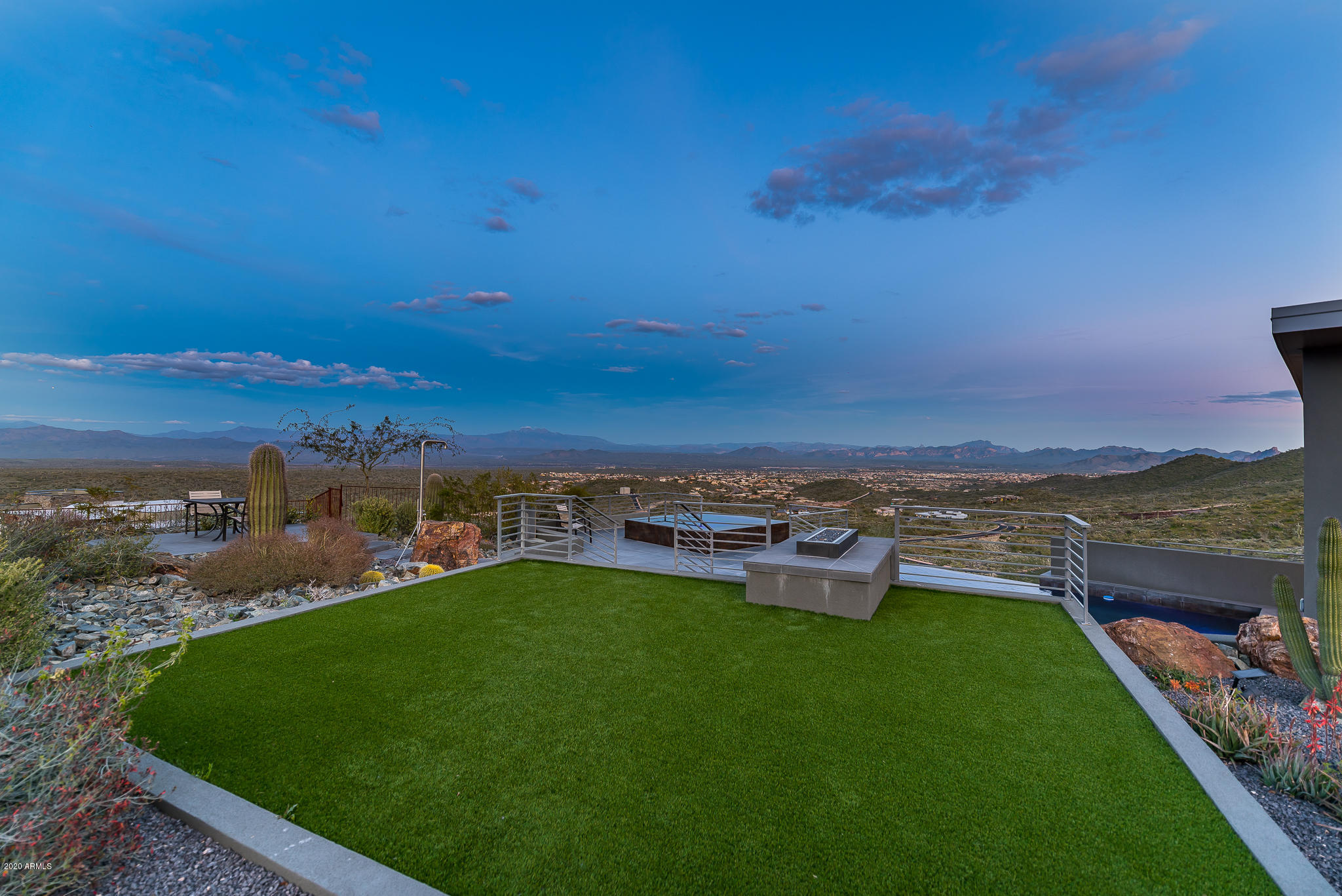 EAGLES NEST - Residential