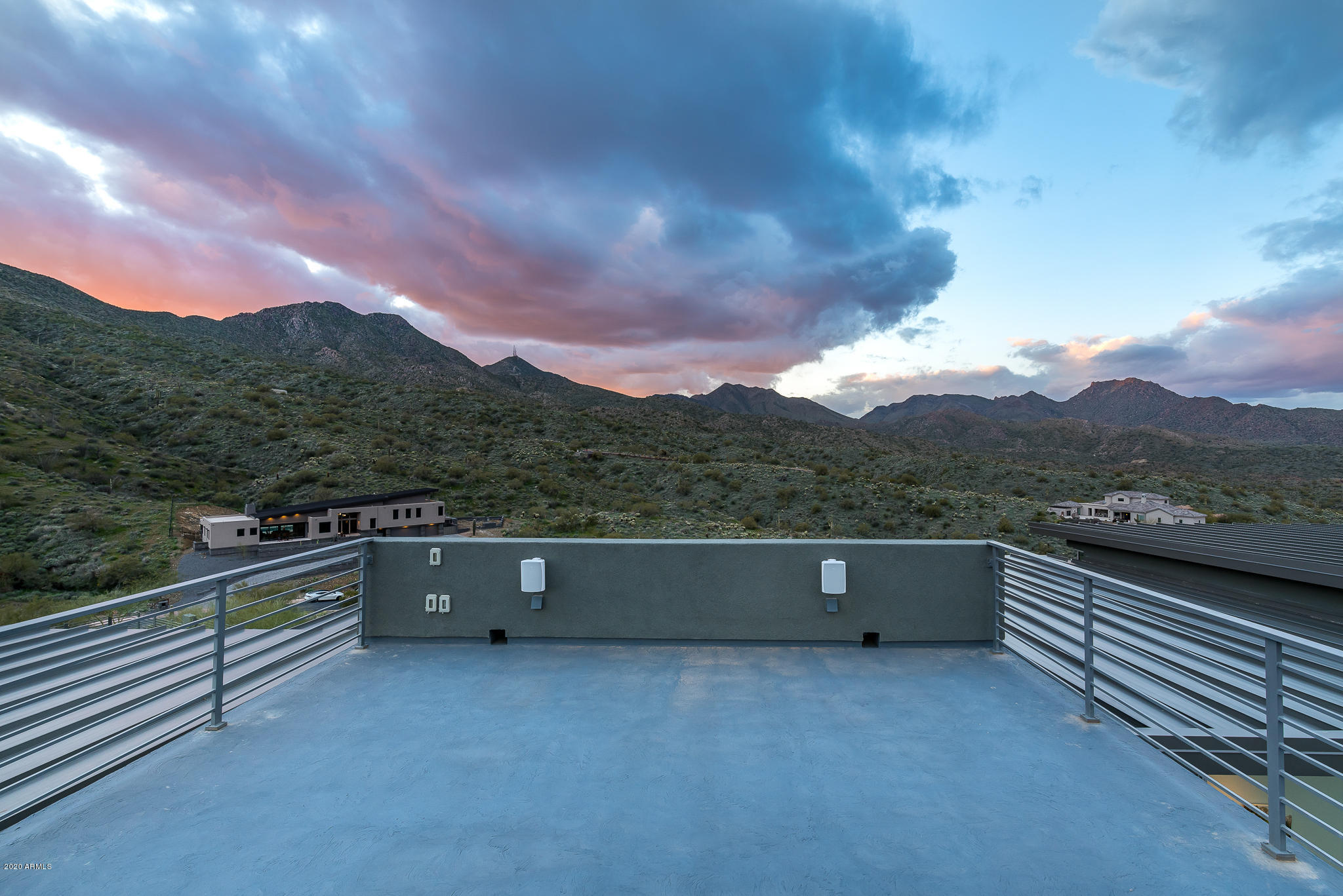 EAGLES NEST - Residential