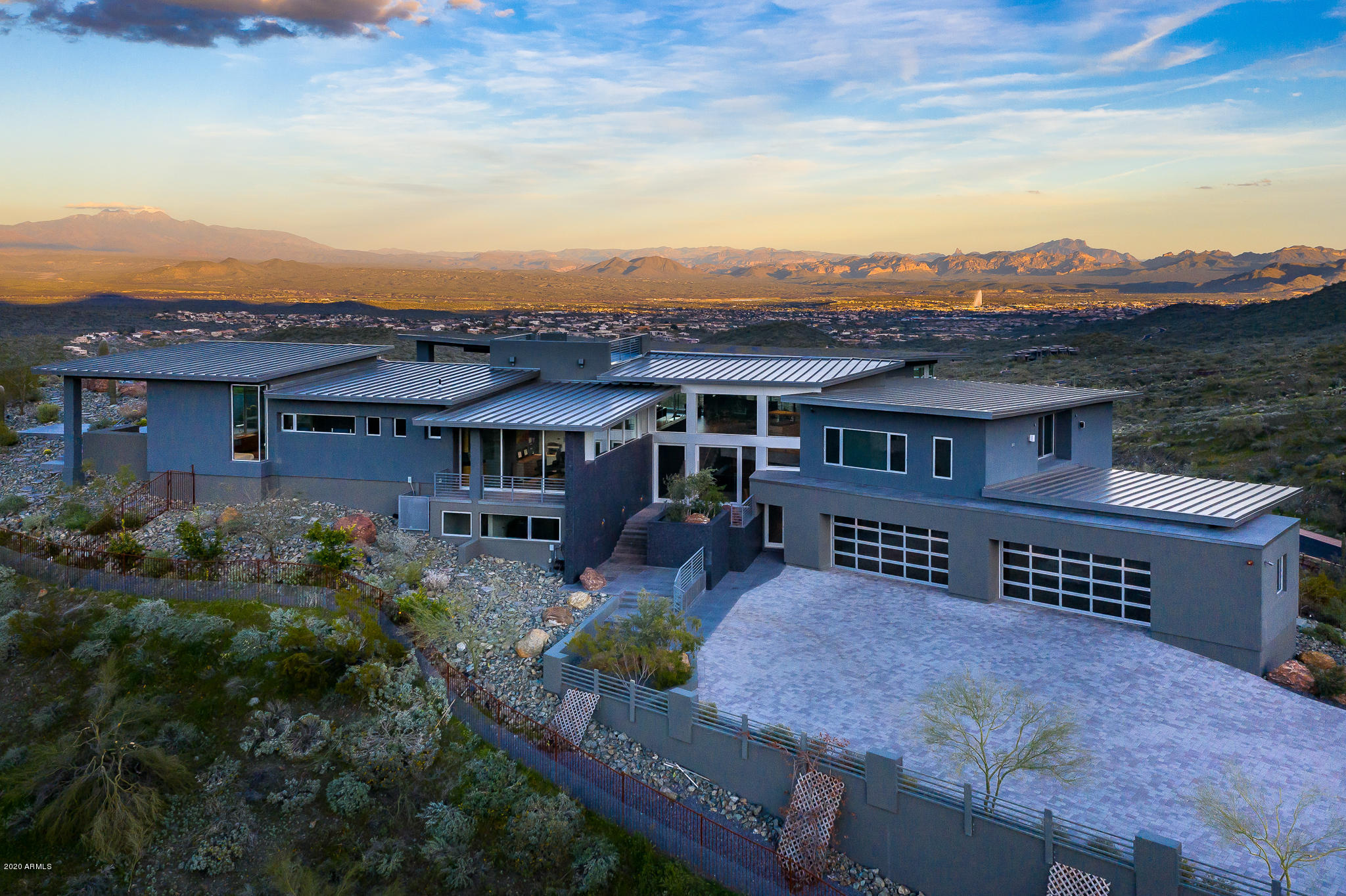 EAGLES NEST - Residential