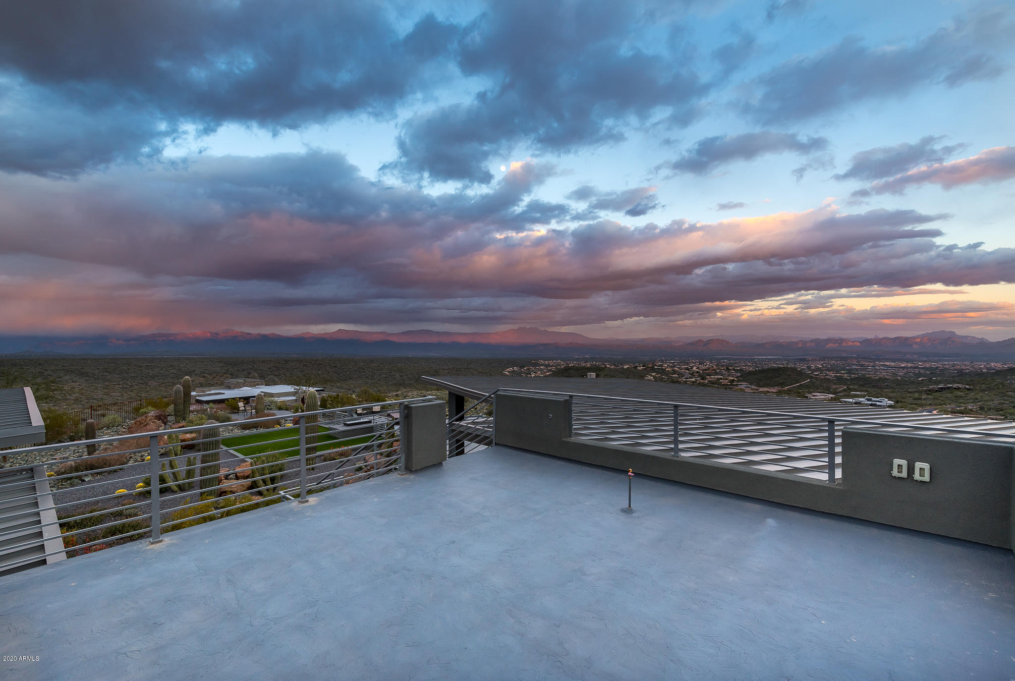 EAGLES NEST - Residential