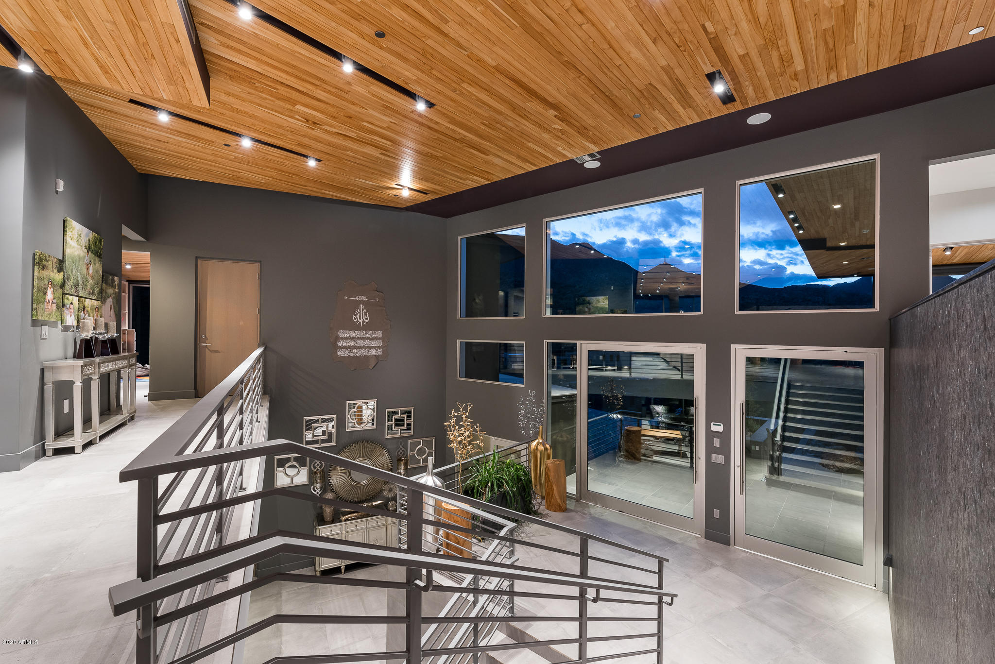 EAGLES NEST - Residential