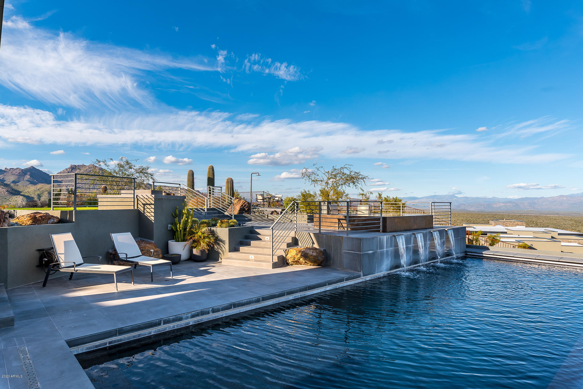 EAGLES NEST - Residential
