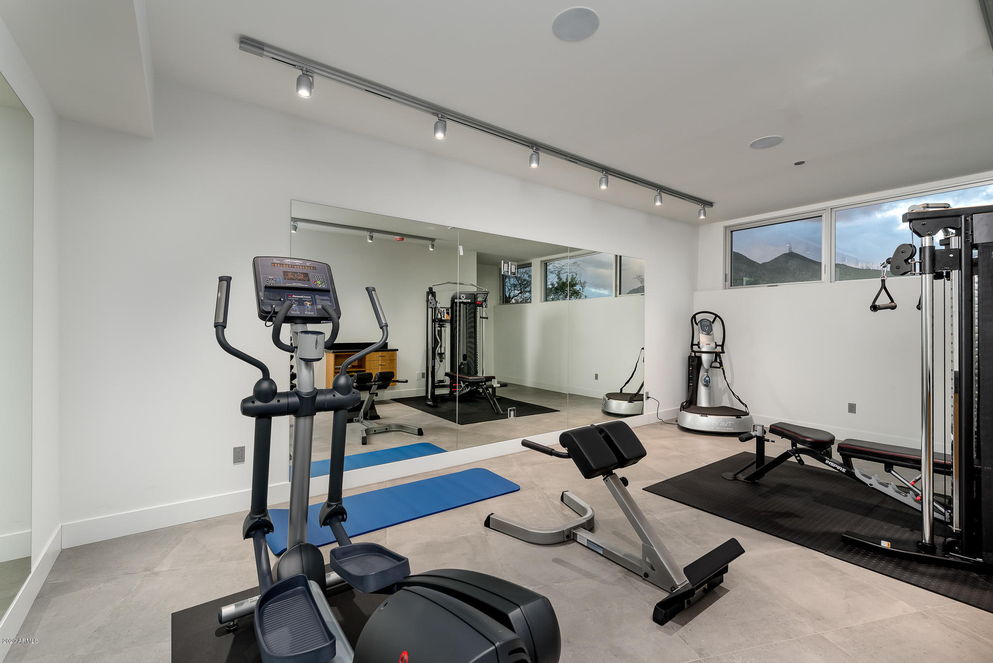 EAGLES NEST - Residential