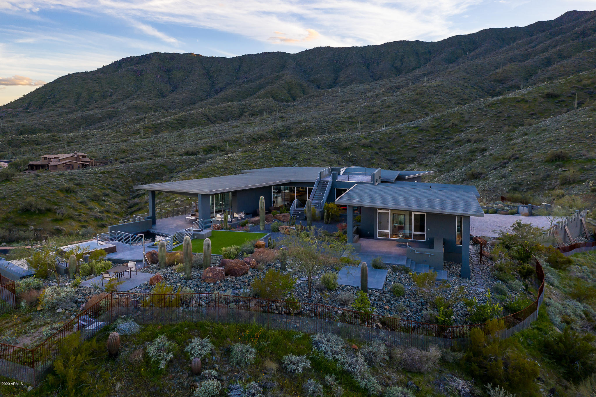 EAGLES NEST - Residential