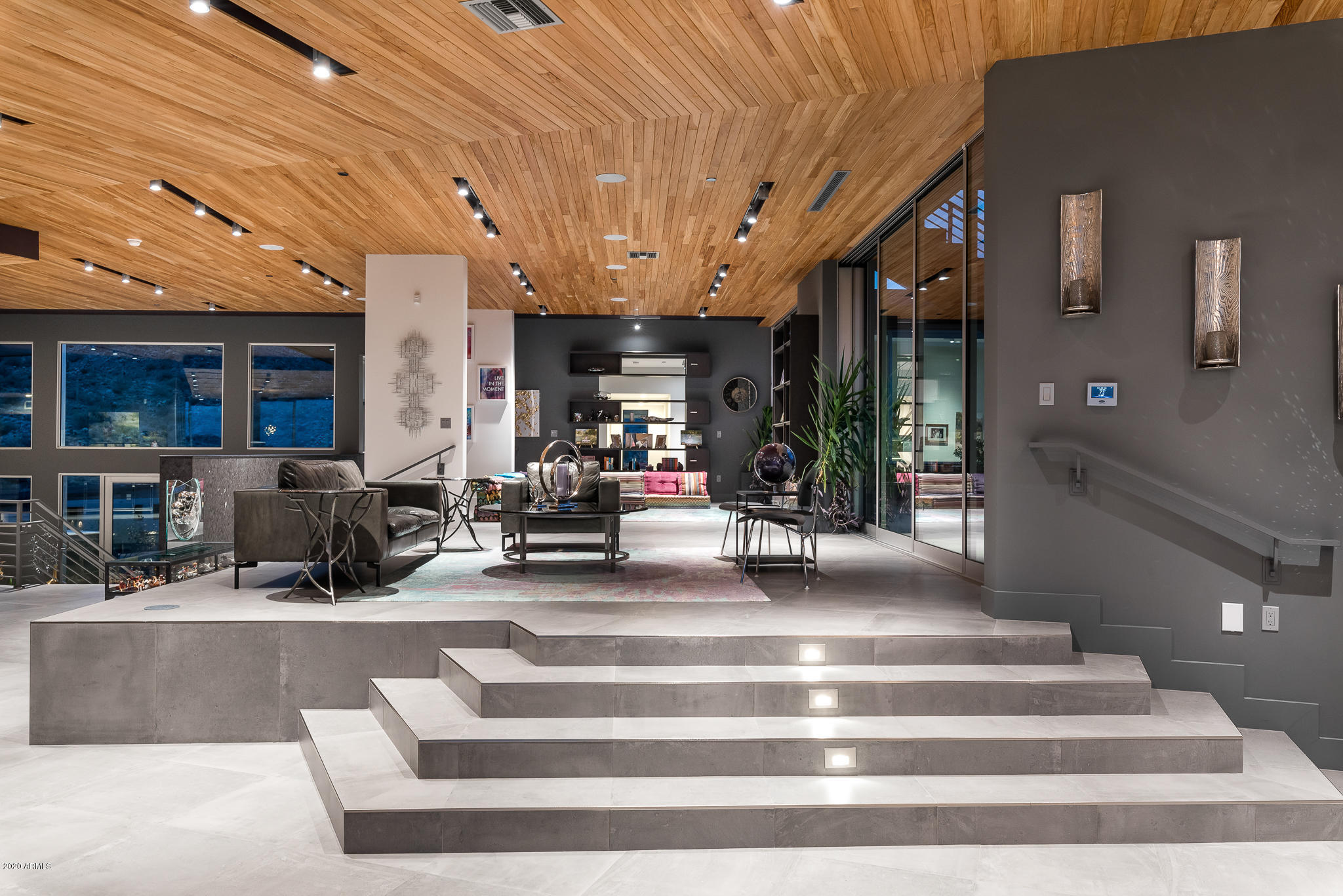 EAGLES NEST - Residential
