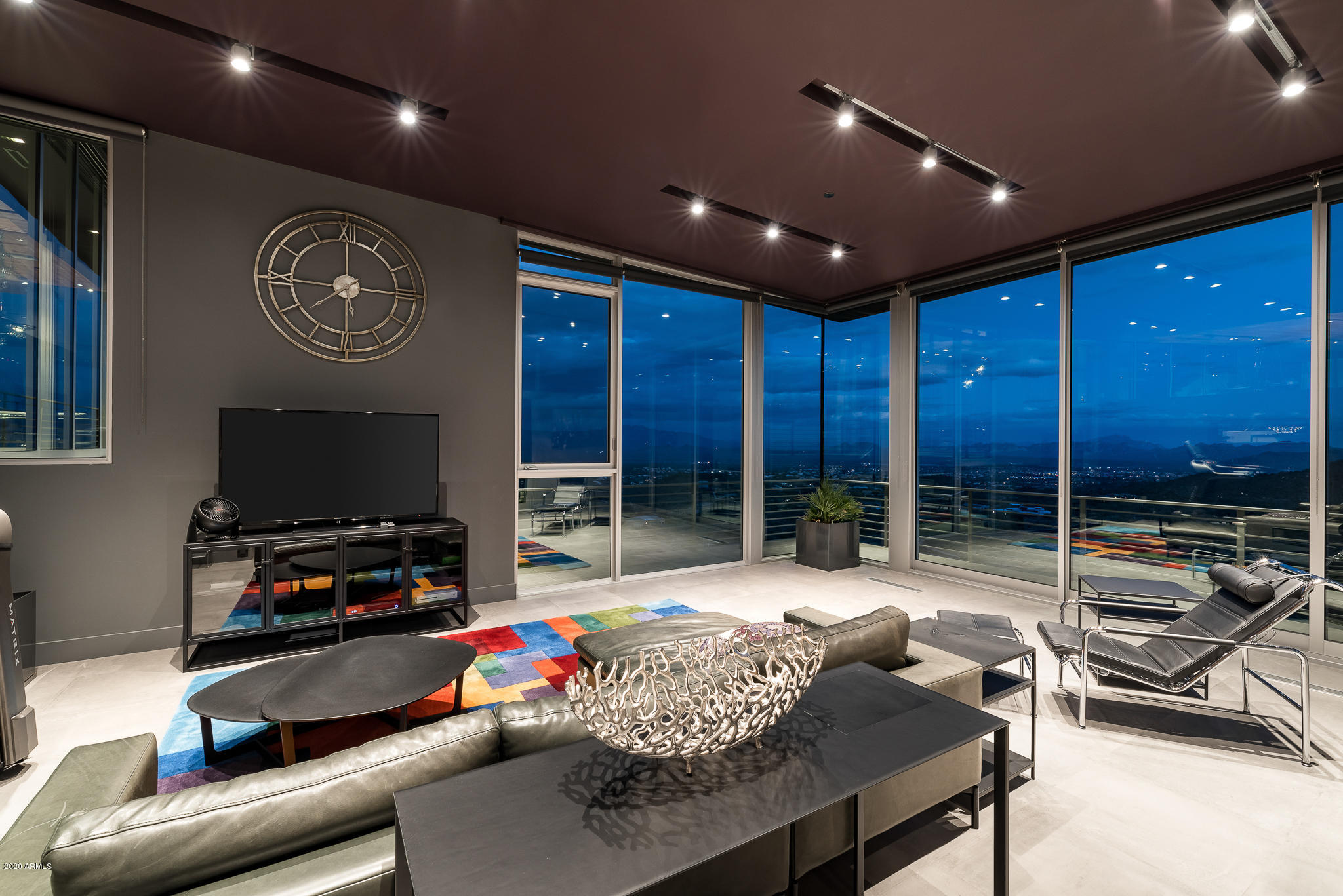 EAGLES NEST - Residential