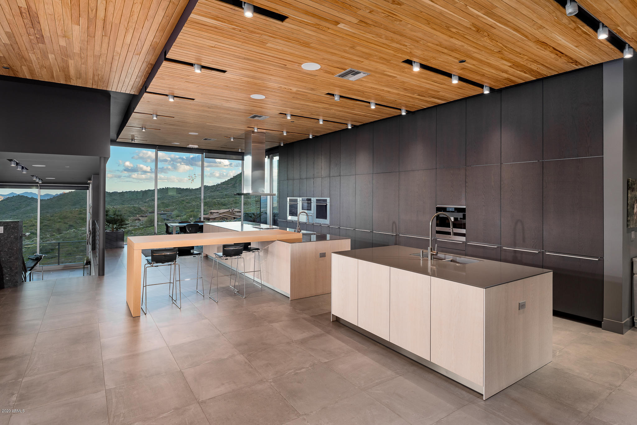 EAGLES NEST - Residential