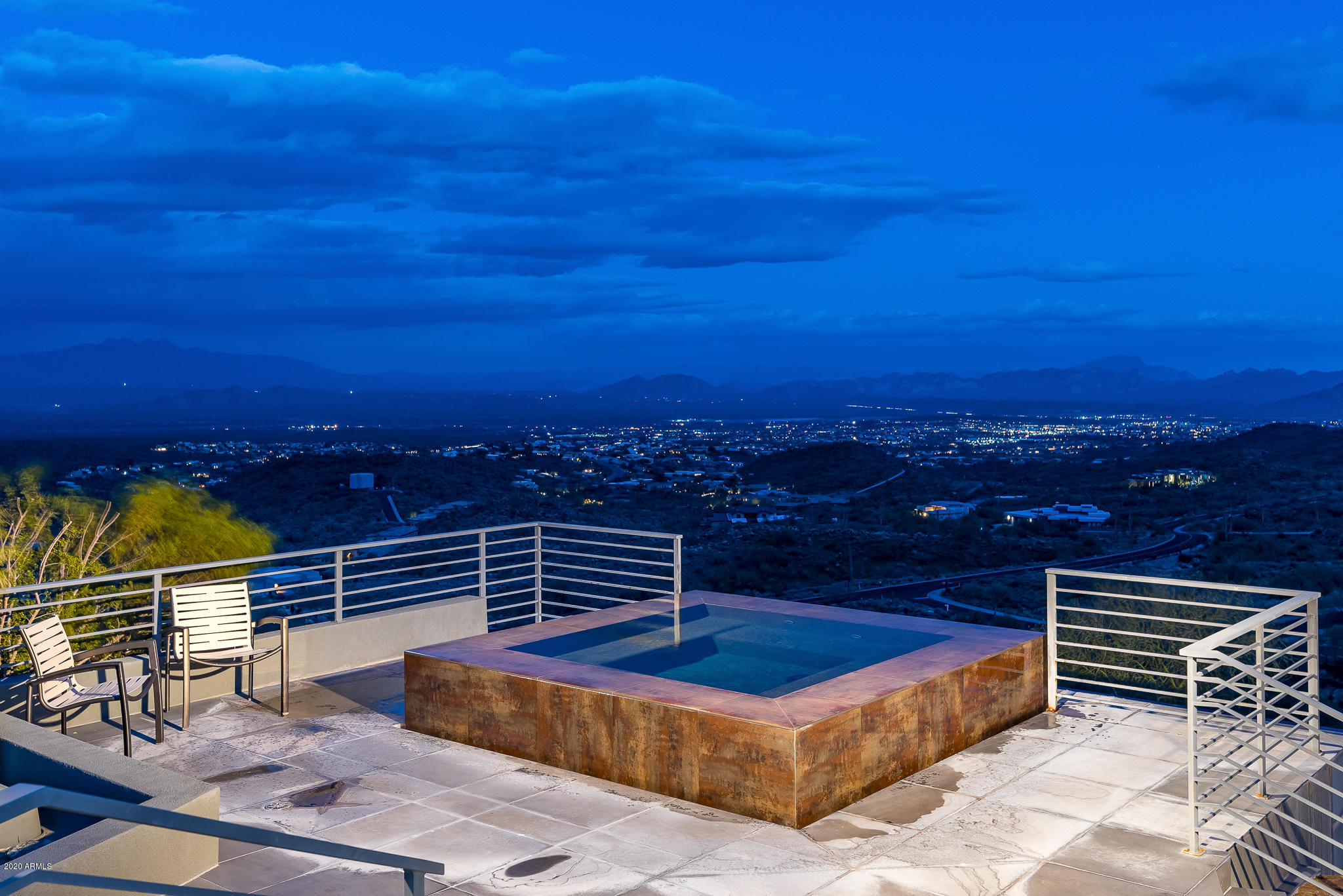 EAGLES NEST - Residential