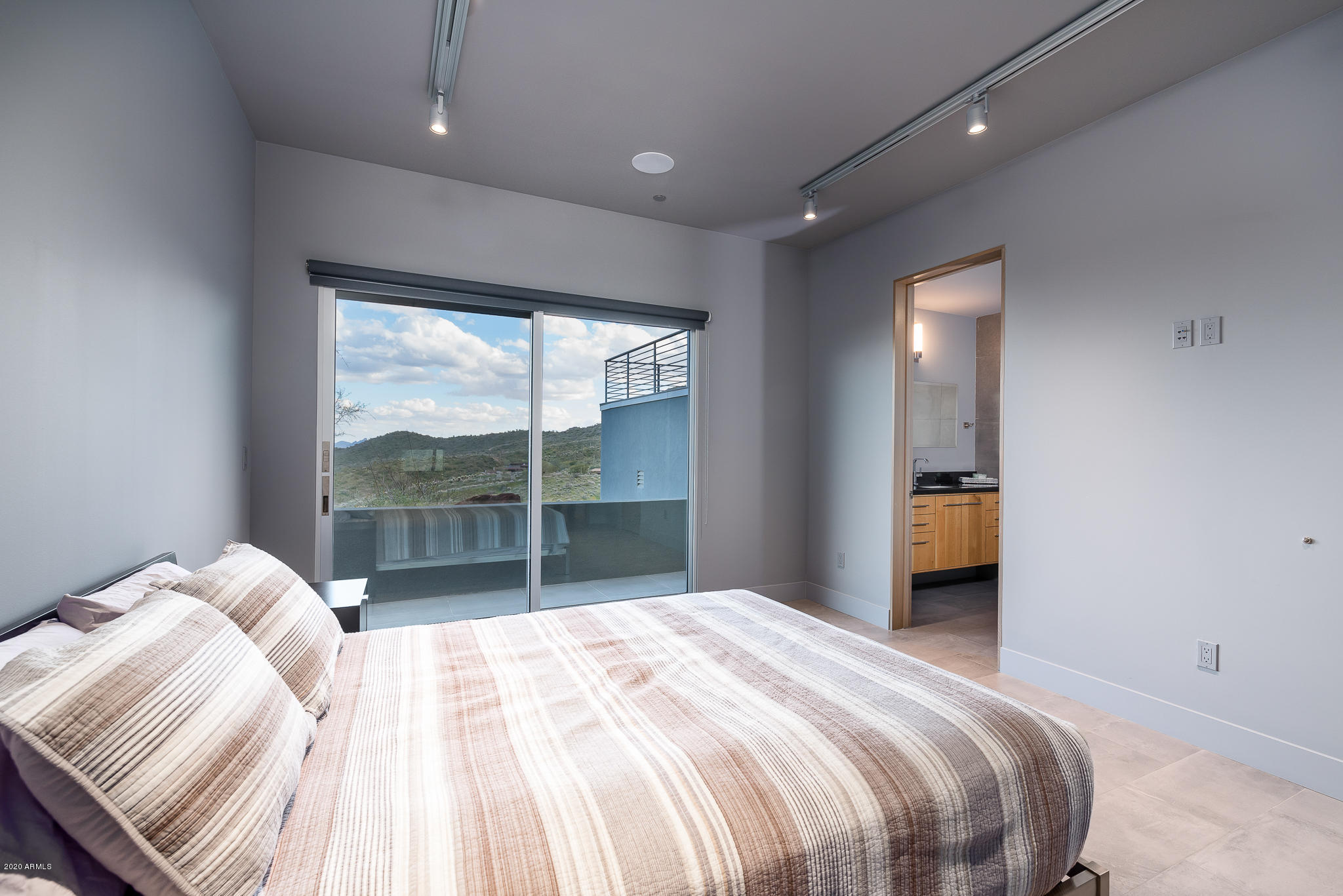 EAGLES NEST - Residential