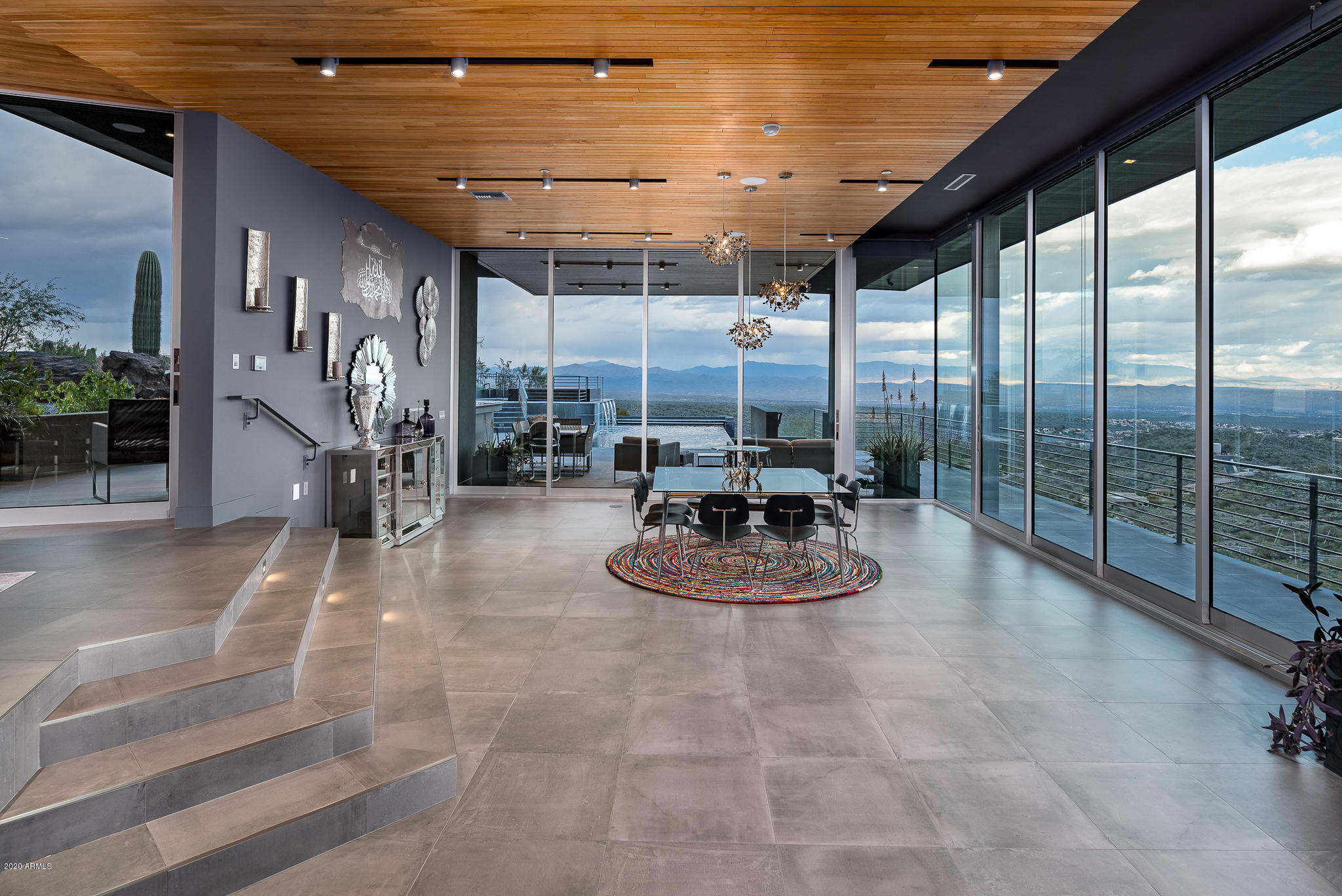 EAGLES NEST - Residential