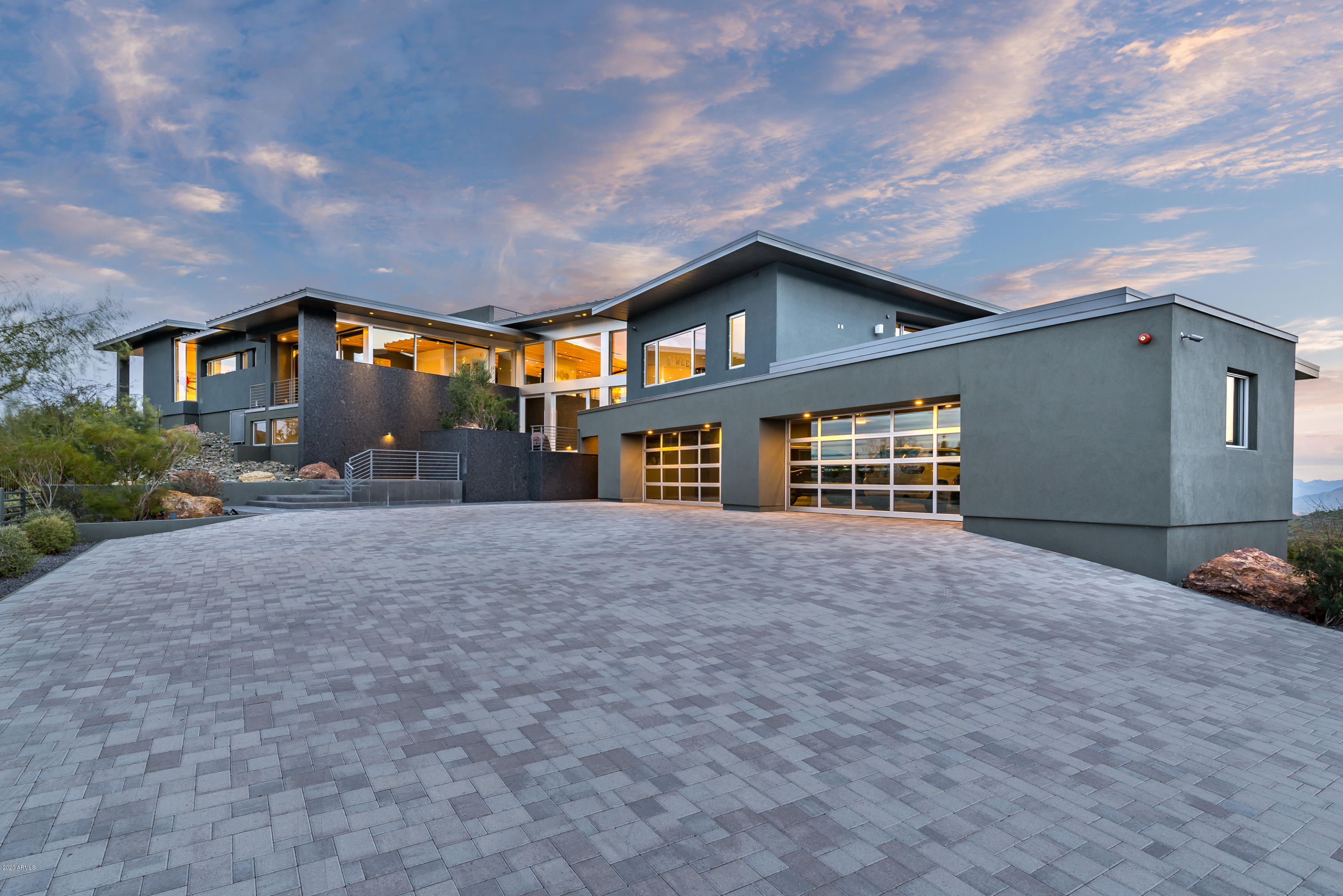 EAGLES NEST - Residential