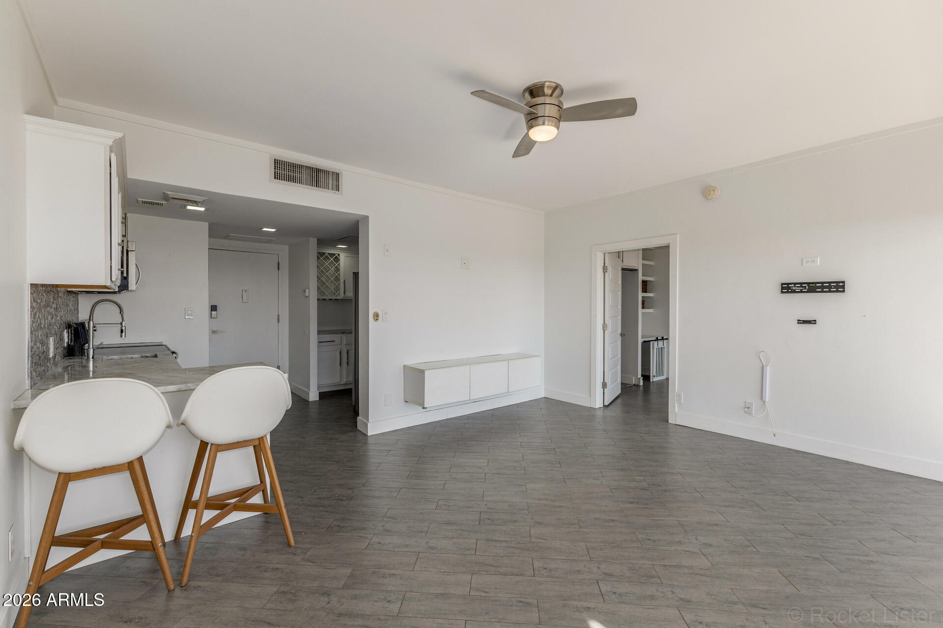 LANDMARK TOWERS CONDOMINIUM - Residential