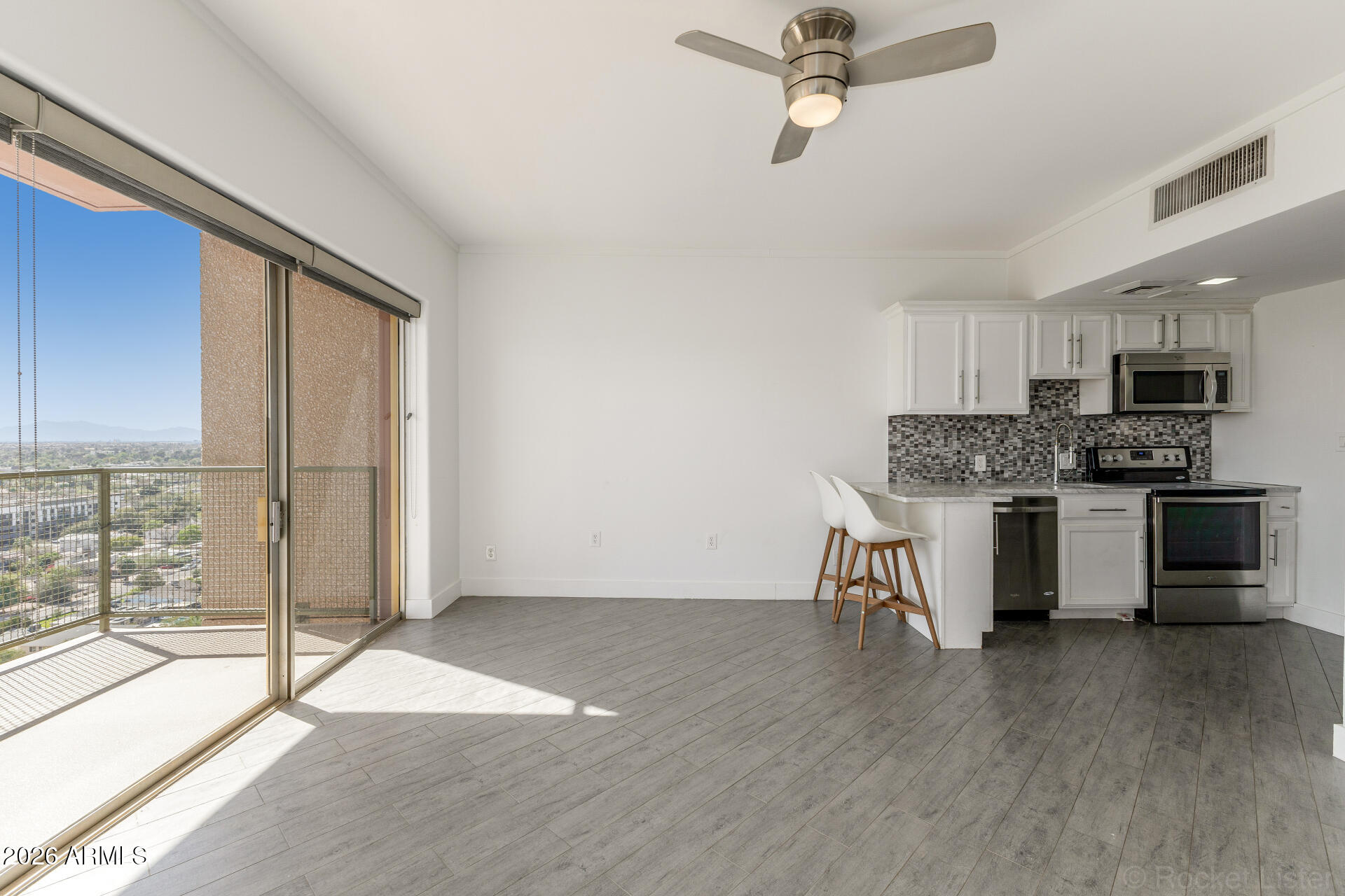 LANDMARK TOWERS CONDOMINIUM - Residential