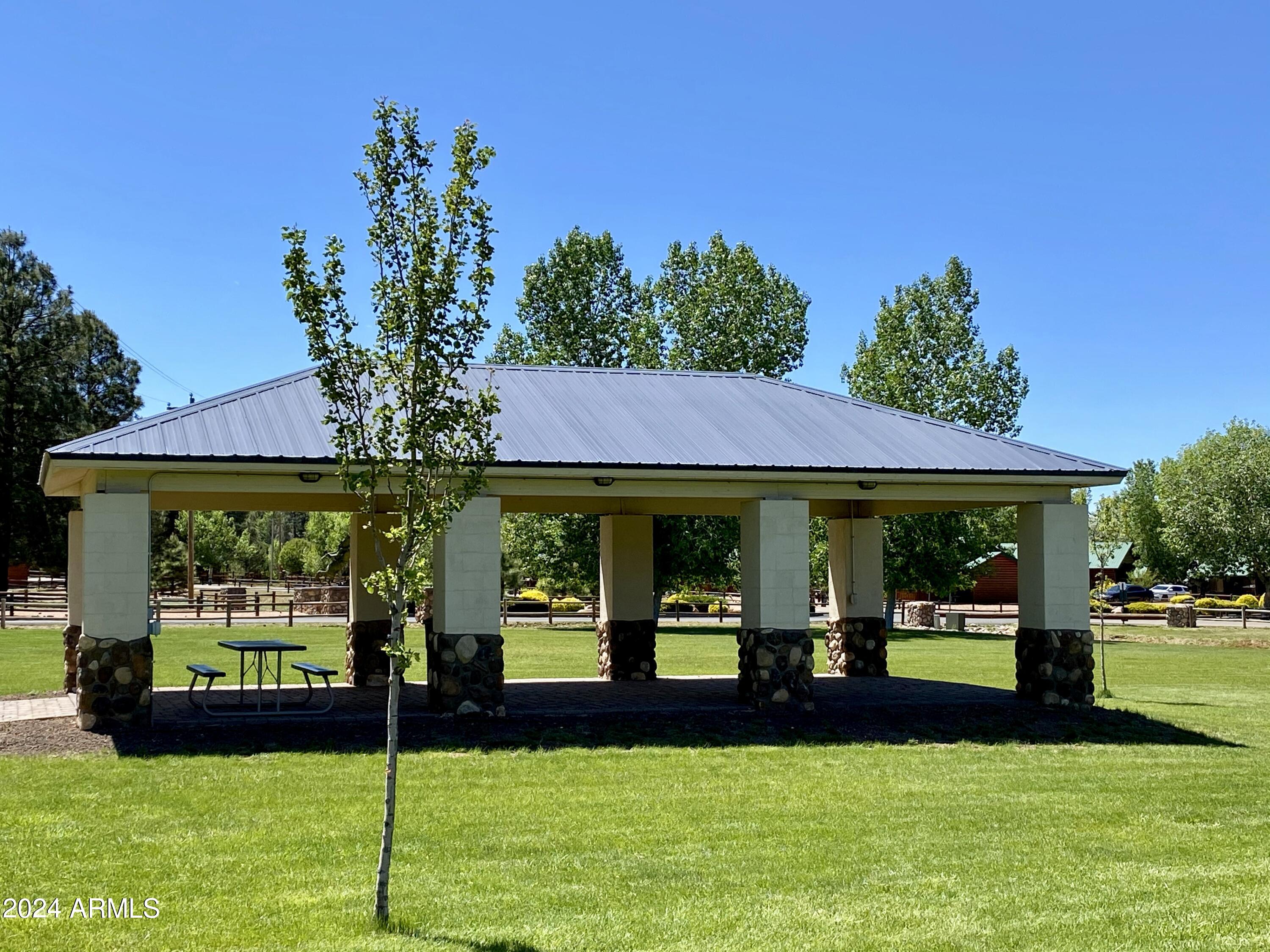 BISON RESORT CABINS - Residential